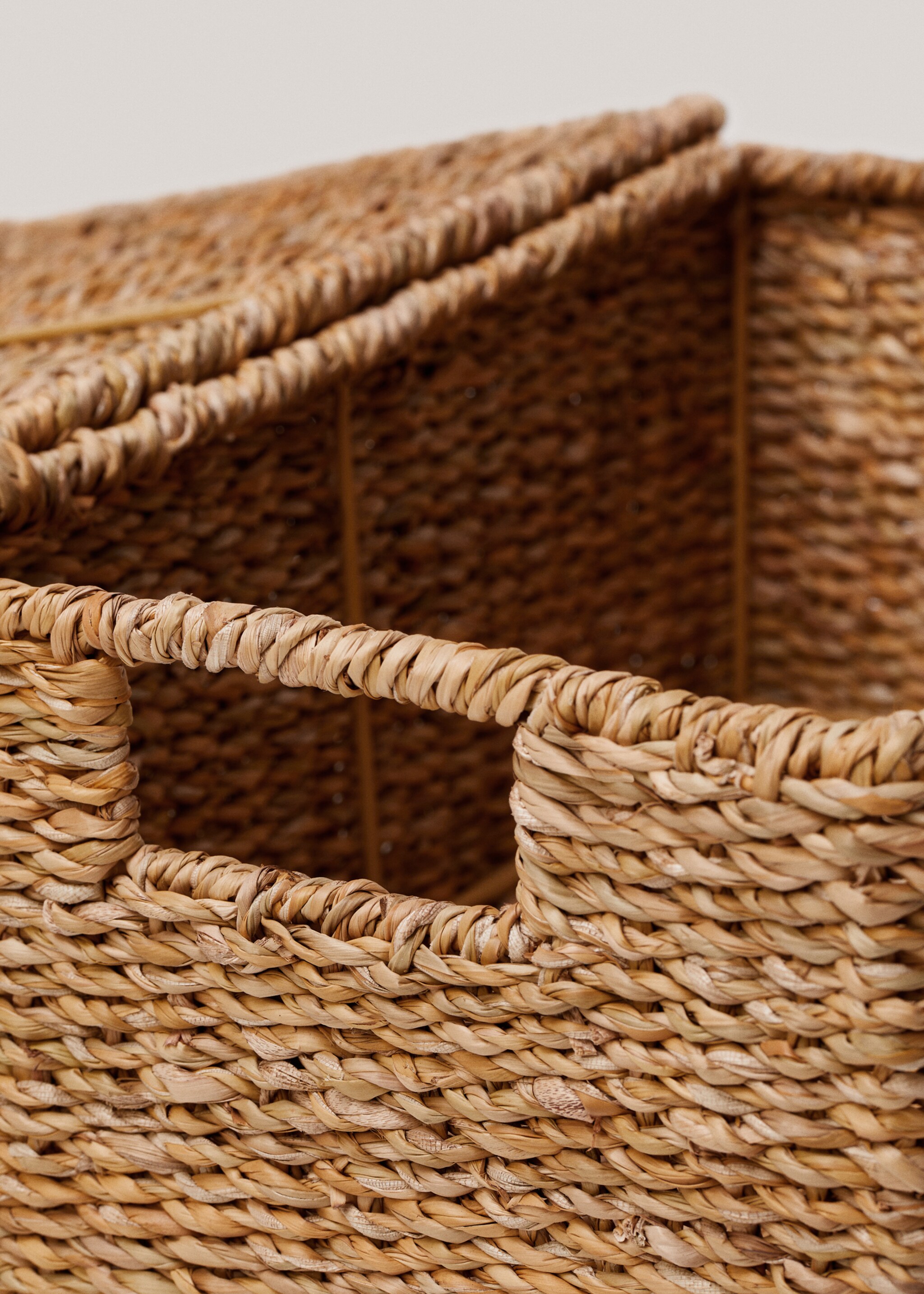 Petit panier tressé avec anses - Détail de l'article 2