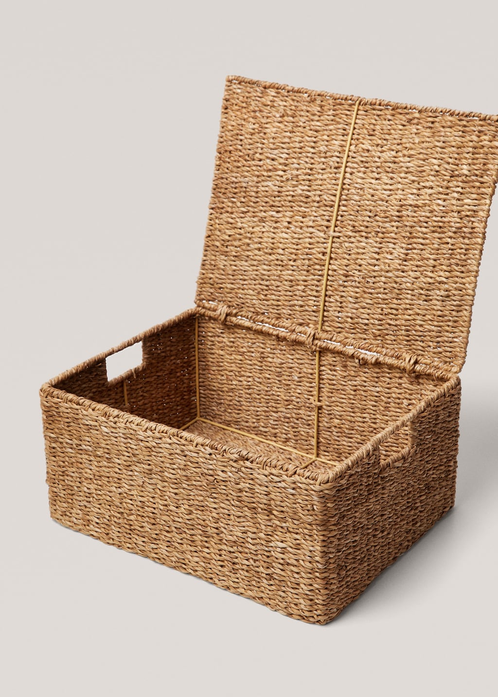 Small braided basket with handles
