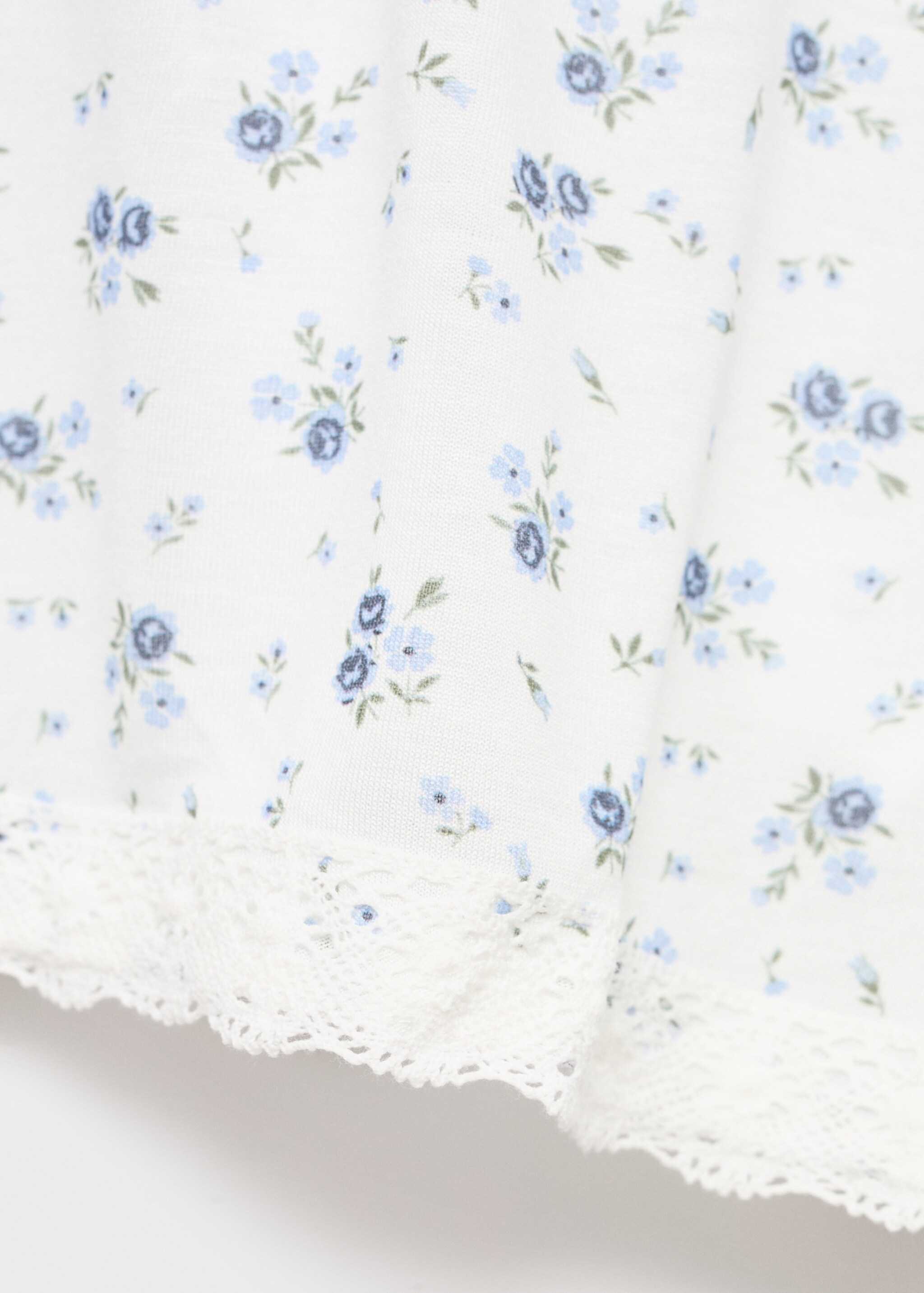 Floral-print pyjama shorts with lace trim - Details of the article 8, White. Ref: 17091523-00.