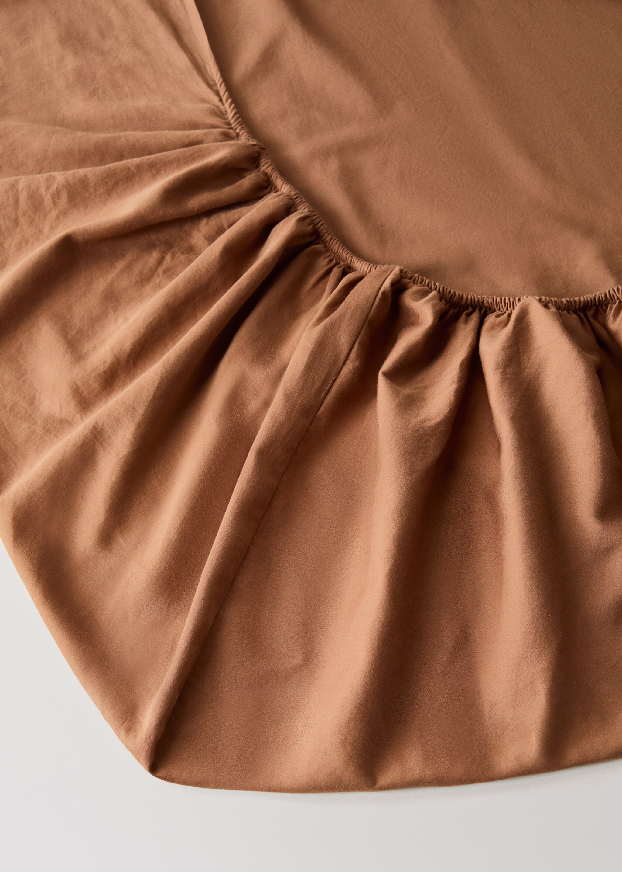 Spannbettlaken aus gewaschenem Baumwollsatin für 90 cm Bett - Detail des Artikels 1, Bräunliches Orange. Ref: 17091529-00.