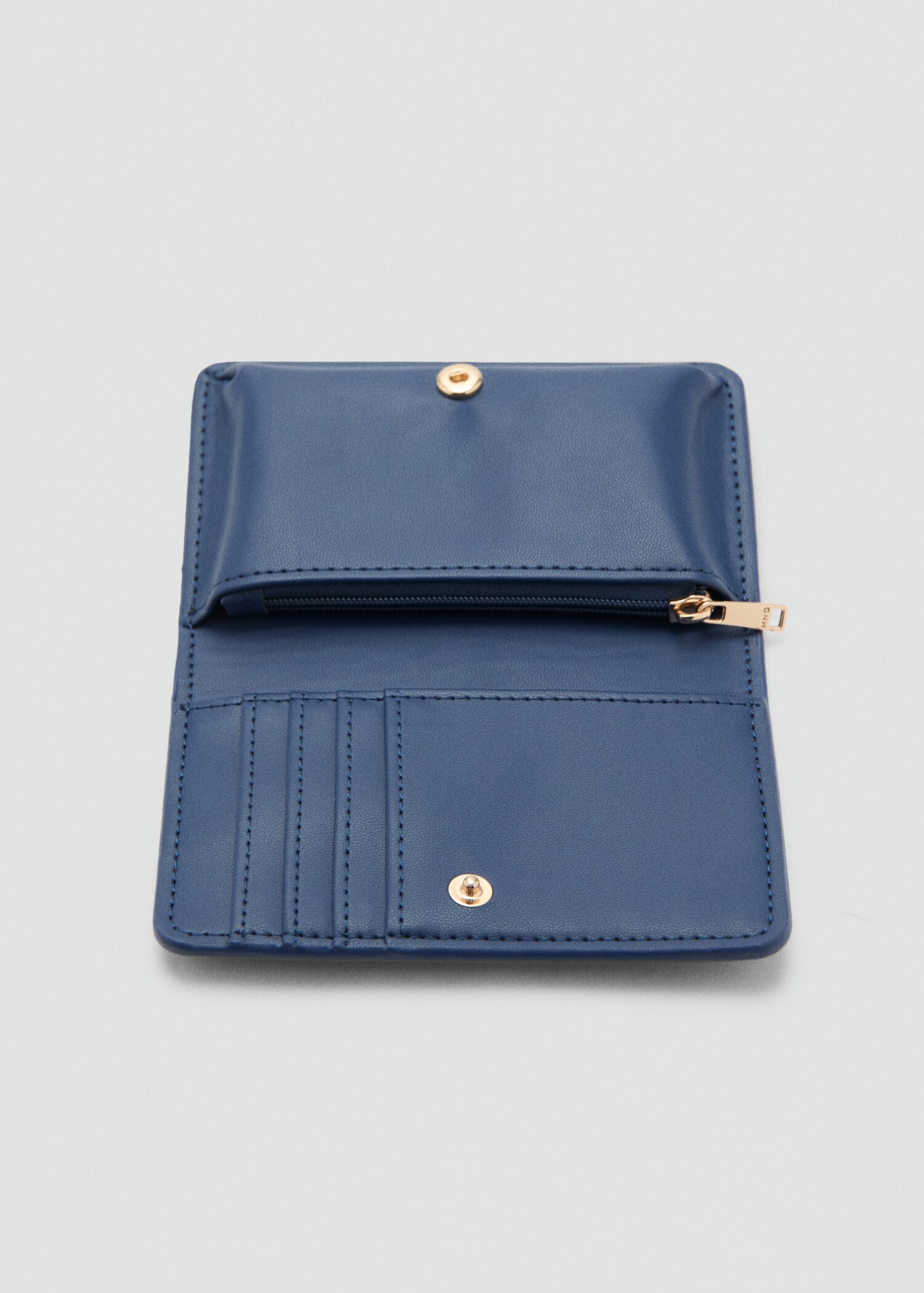 Wallet with printed logo and flap - Details of the article 1