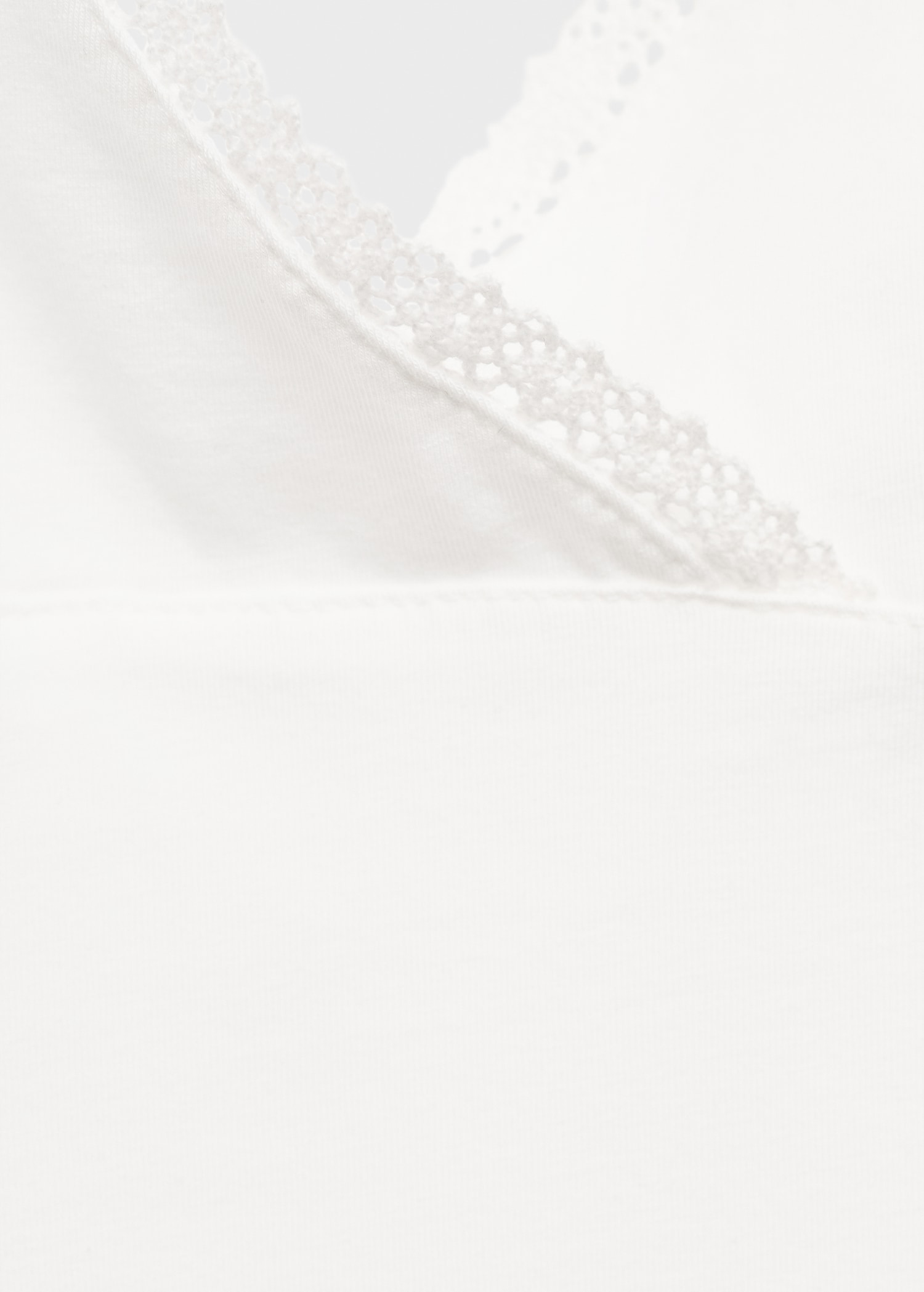Fluid cotton nightdress with lace detailing - Details of the article 0