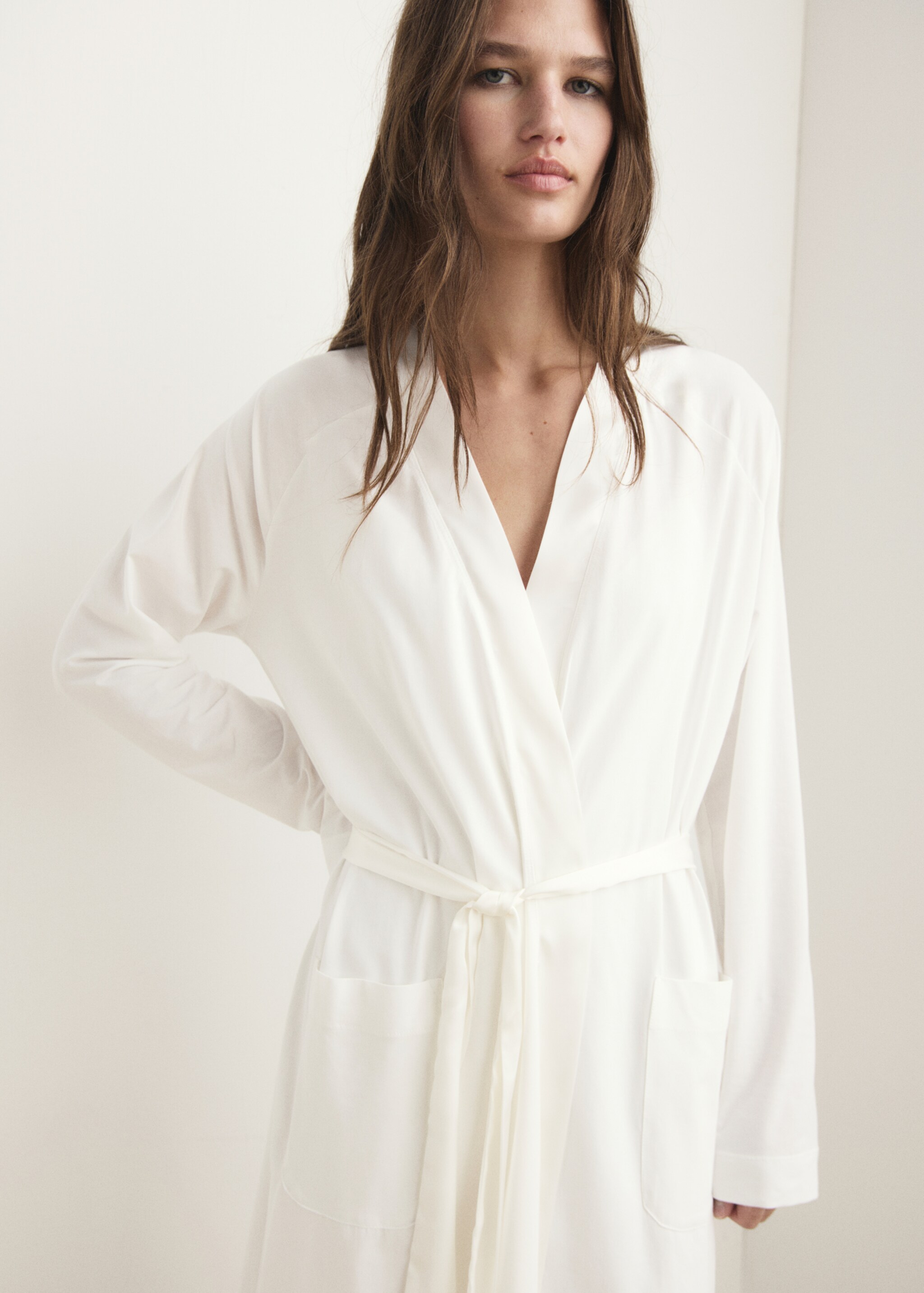 Cotton dressing gown with satin trim - Medium plane, White. Ref: 17091539-00.