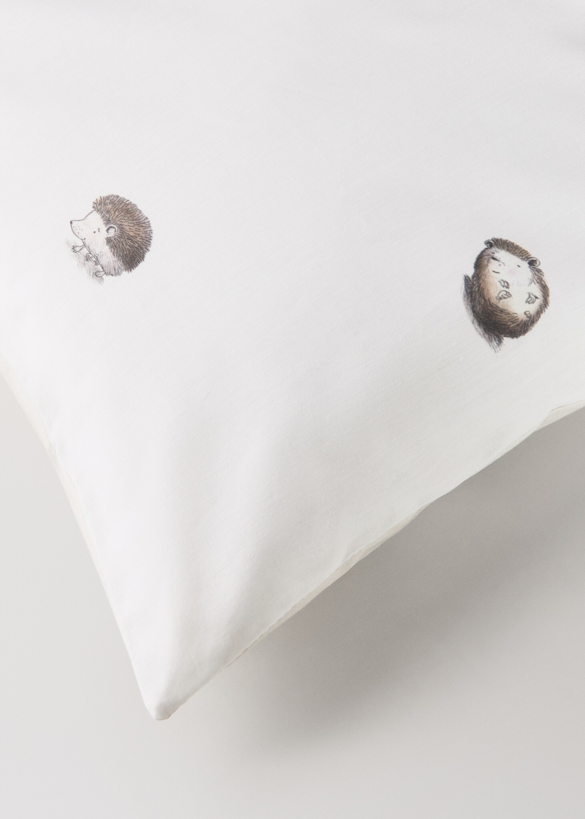 Percale cotton duvet cover with hedgehog print for cot - Details of the article 3, White. Ref: 17091546-00.
