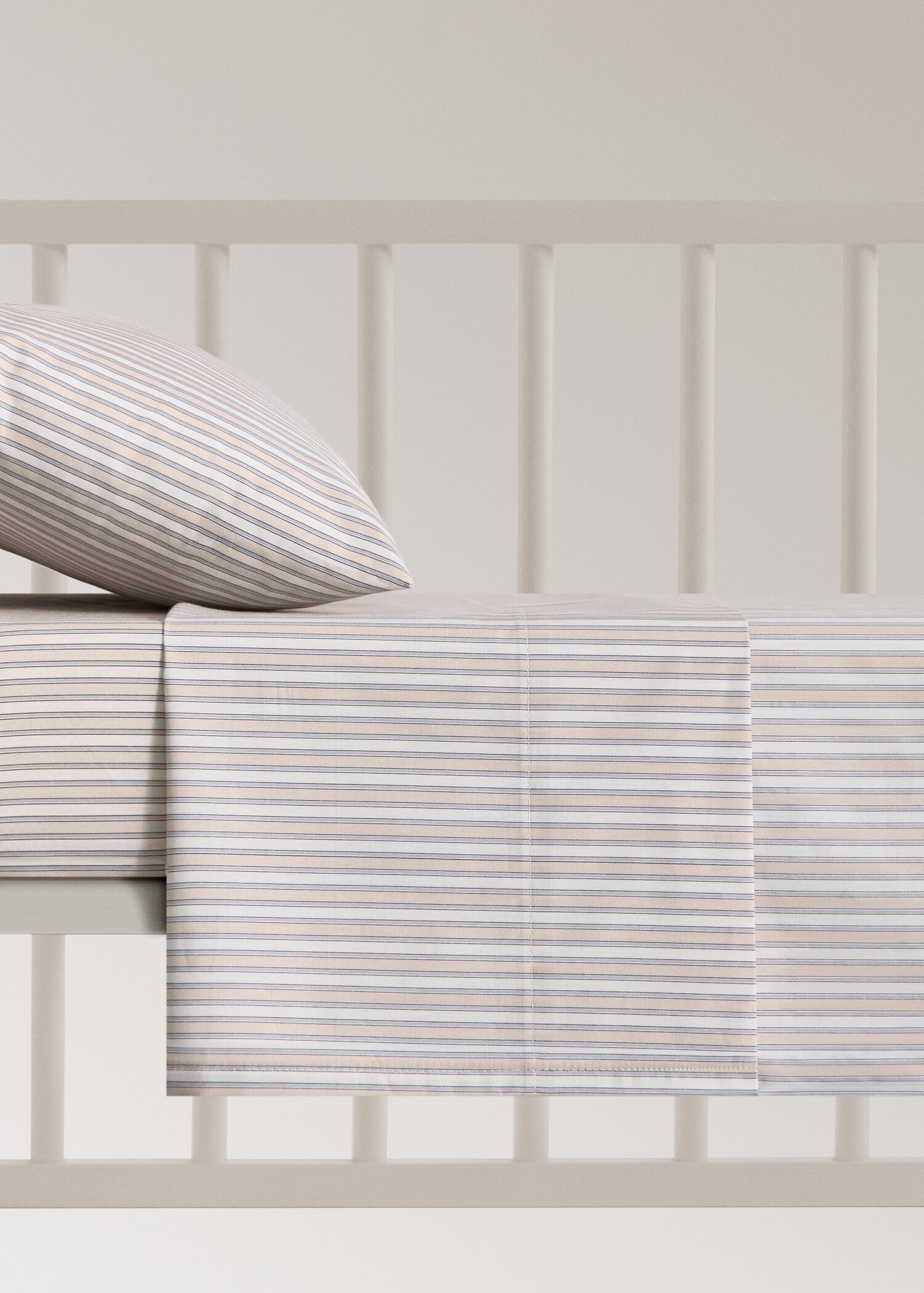 Cot bed top sheet in fine striped printed cotton percale - Article without model