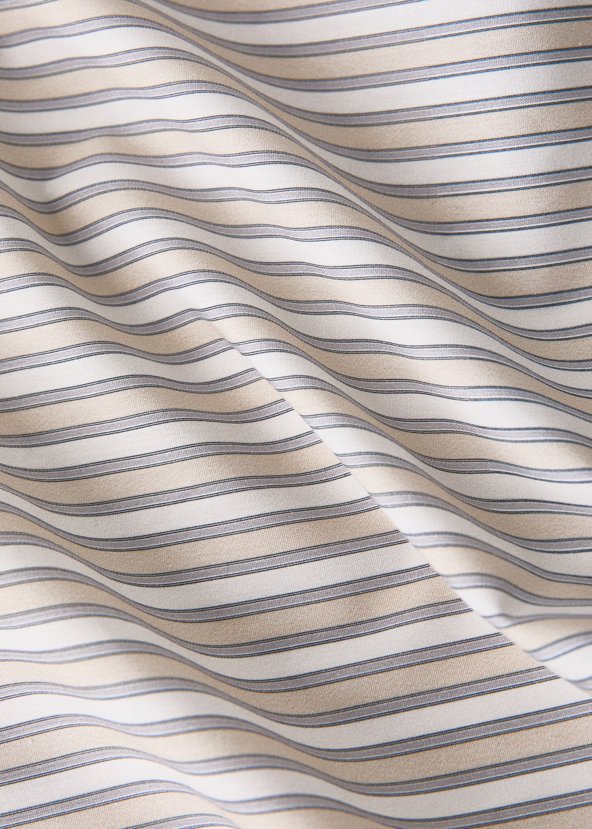 Percale cotton fitted sheet with fine-stripe print for cot - Details of the article 2, Vanilla. Ref: 17091552-00.