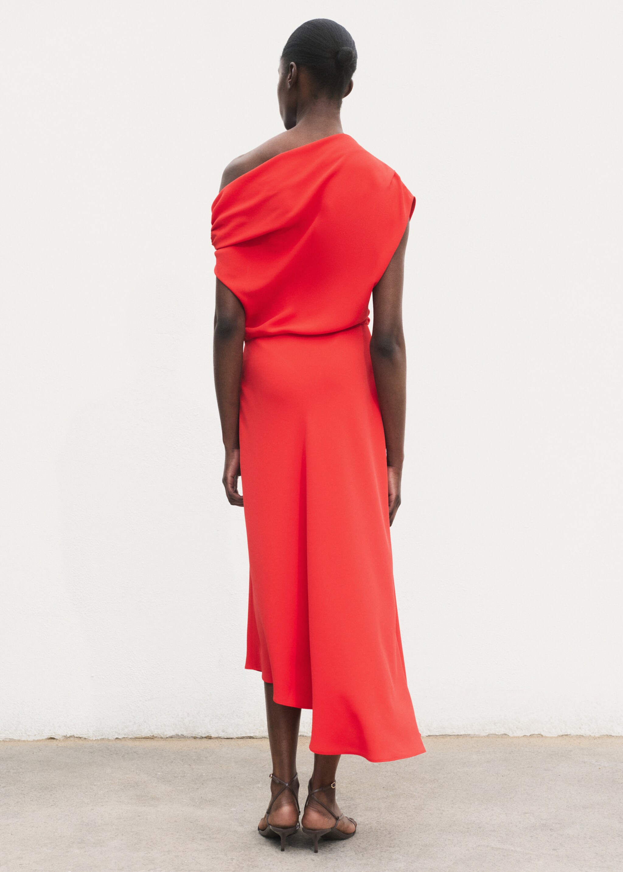 Vestido midi asimétrico - Reverso del artículo
