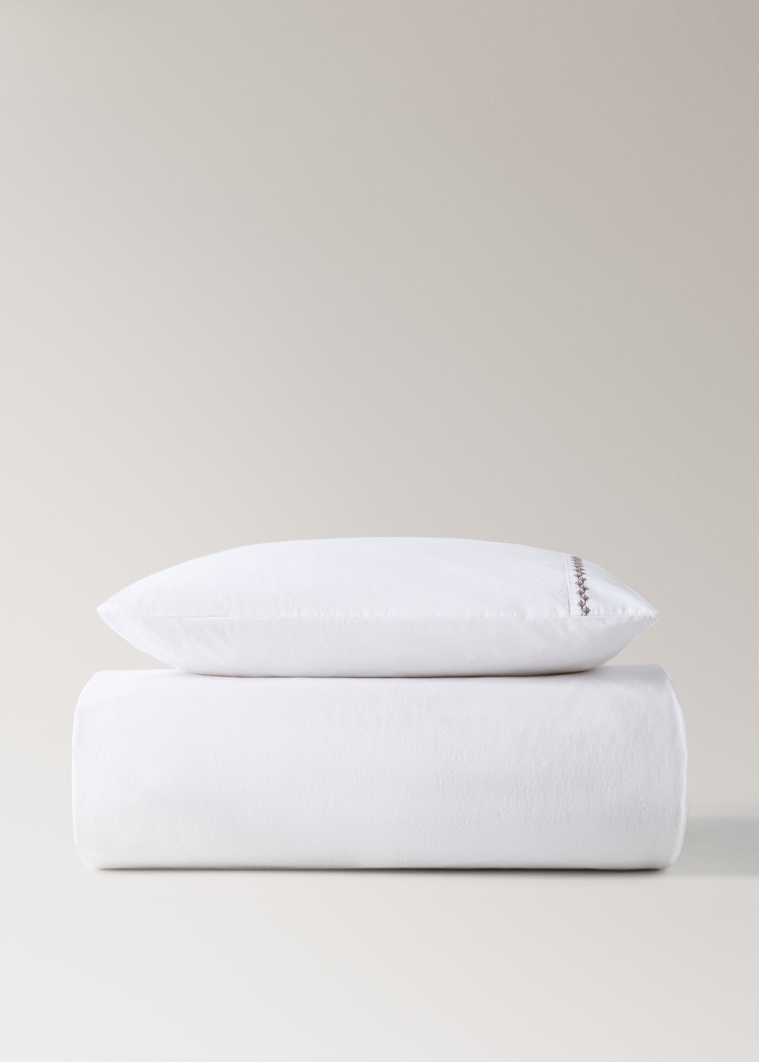 Cotton linen embroidered hedgehog cot duvet cover - Details of the article 1