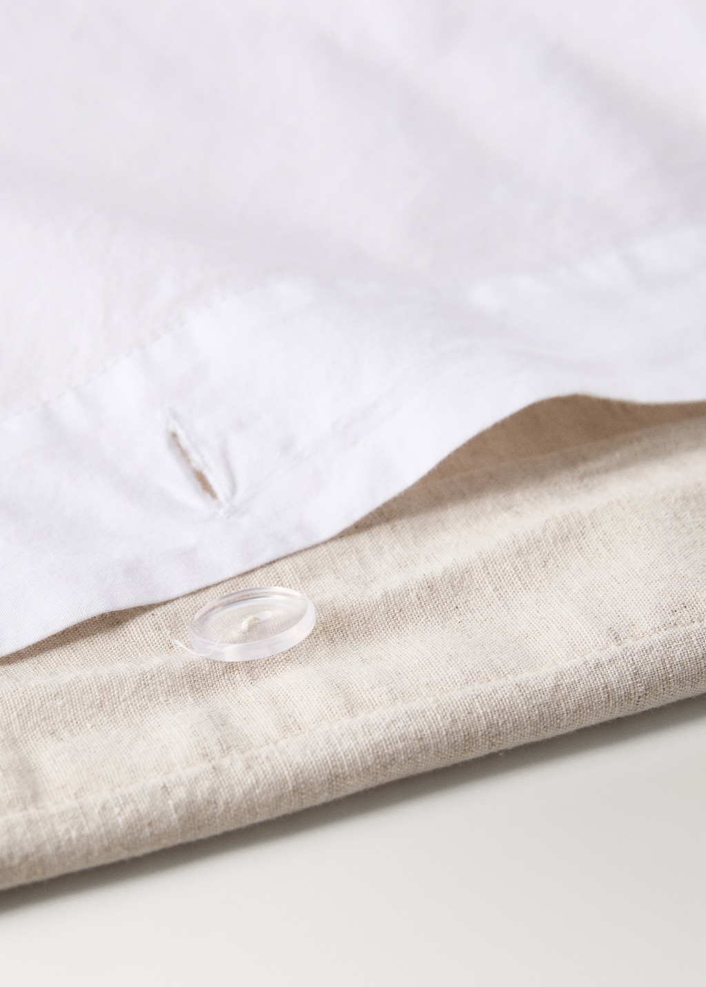 Cotton and linen duvet cover with embroidered hedgehogs for cot