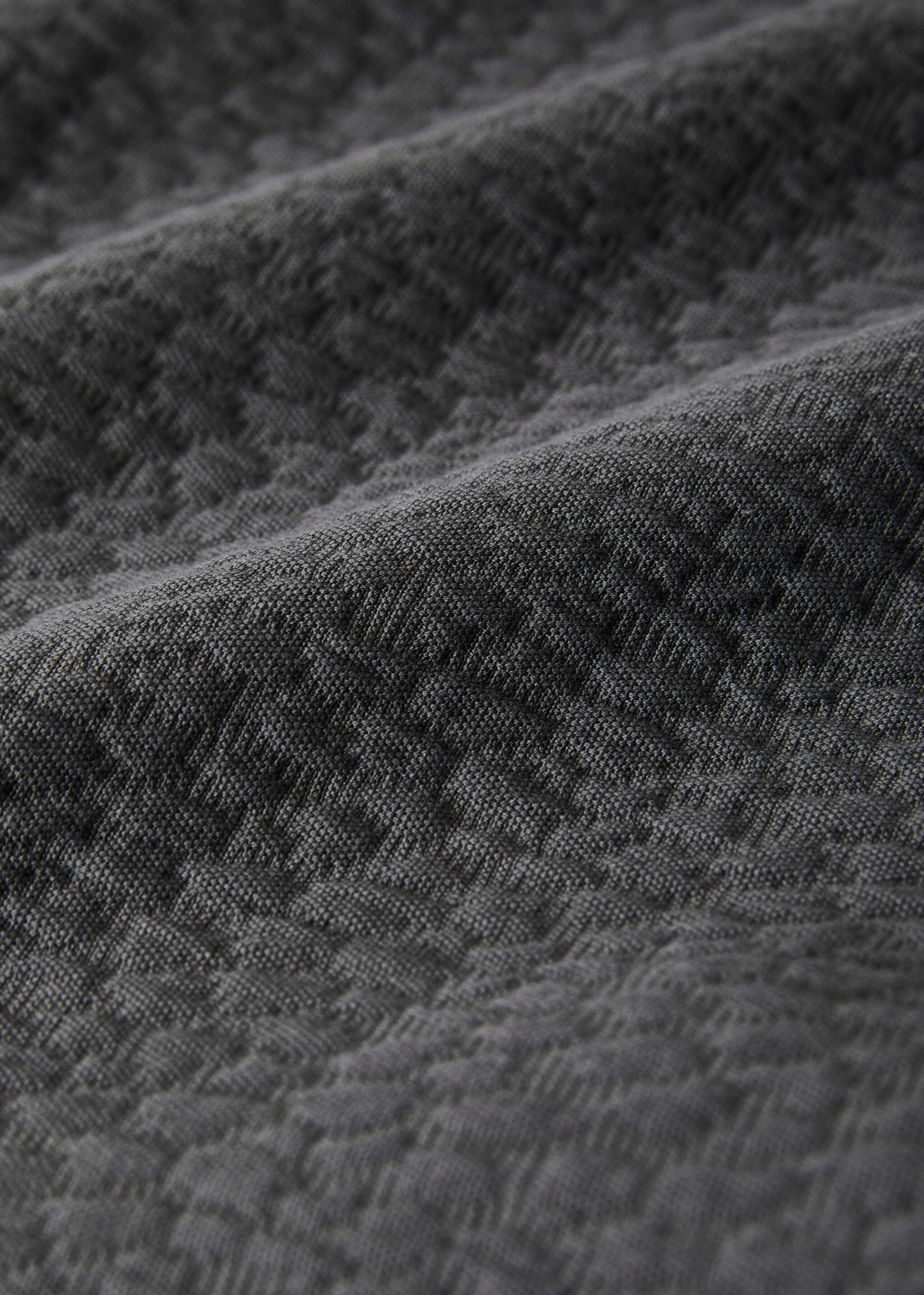Garment-dyed textured cotton bedspread for 150/160 cm bed - Details of the article 2, Charcoal. Ref: 17091556-00.