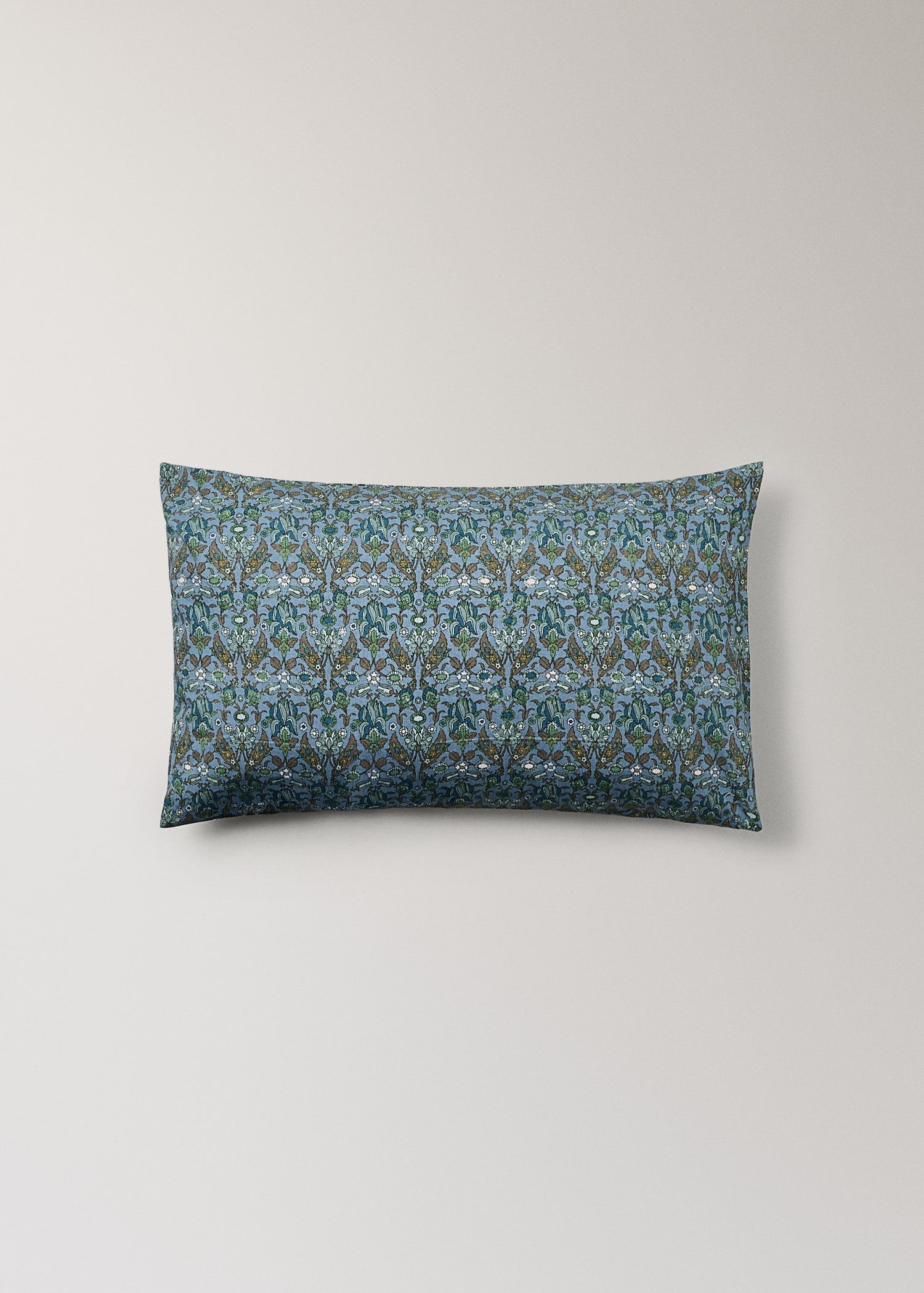 Children's pillowcase in small floral printed cotton percale 30x50 cm - Article without model