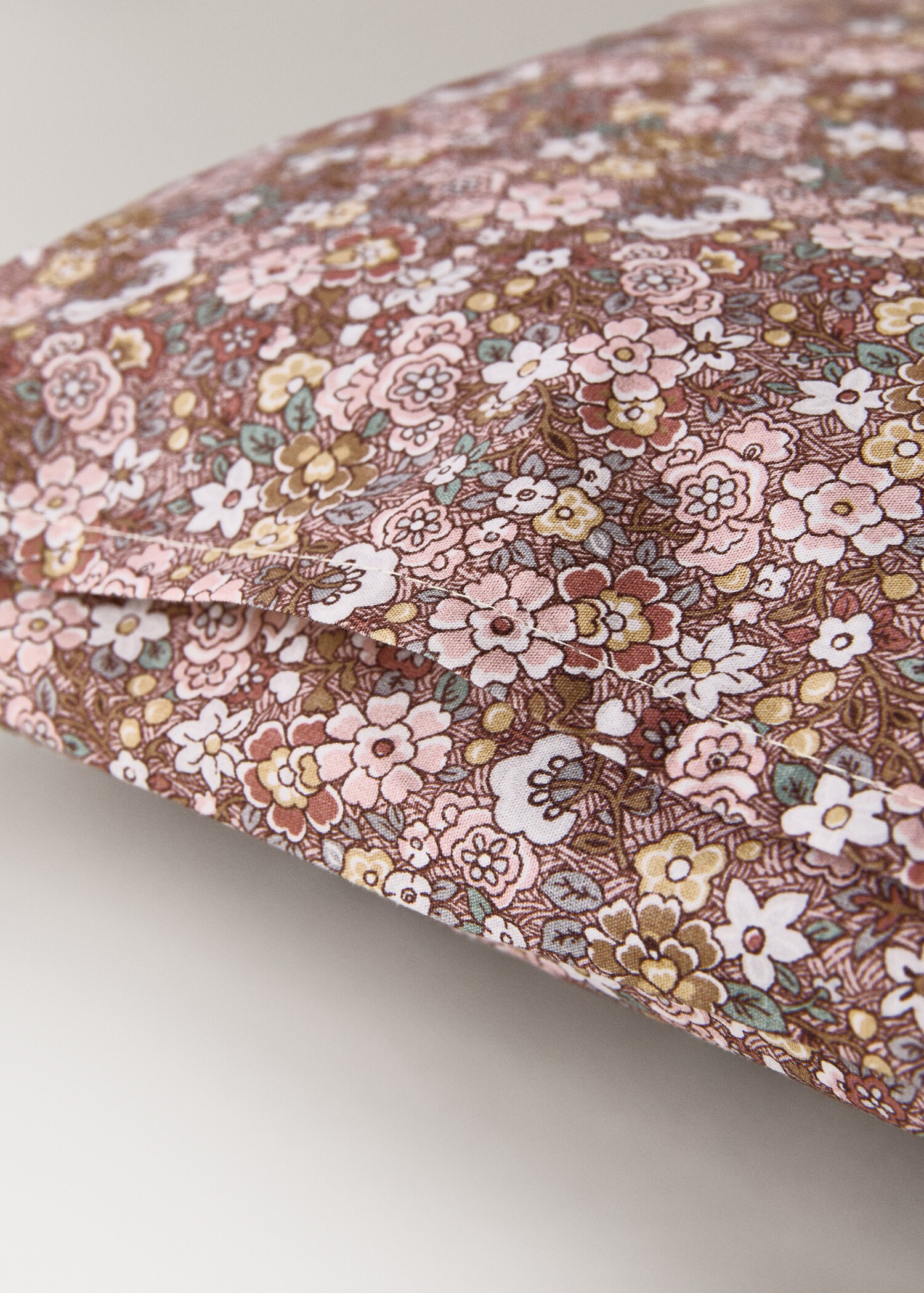 Children's pillowcase in small floral printed cotton percale 30x50 cm - Details of the article 2
