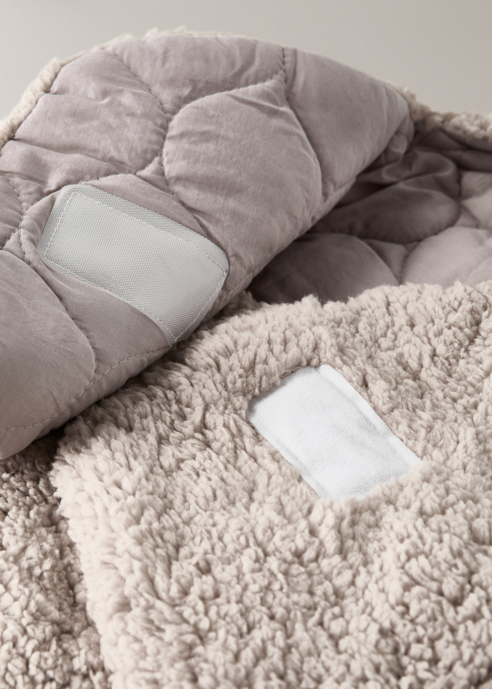 Bear baby stroller bag - Details of the article 2, Light/Pastel Grey. Ref: 17091577-00.