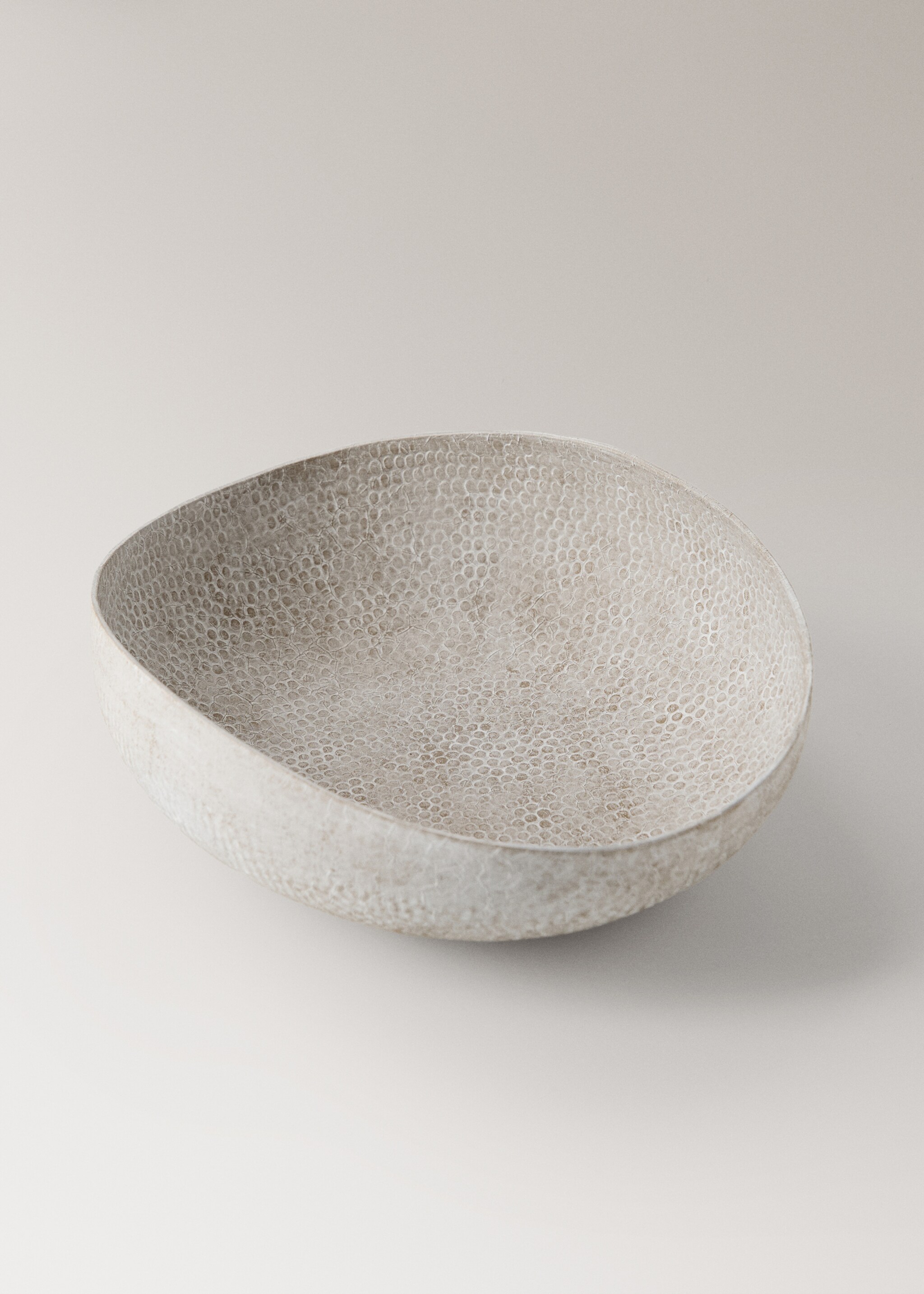 Bowl decoratiu de metall amb textura mitjana - Detall de l'article 1, Gris. Ref: 17092030-00.