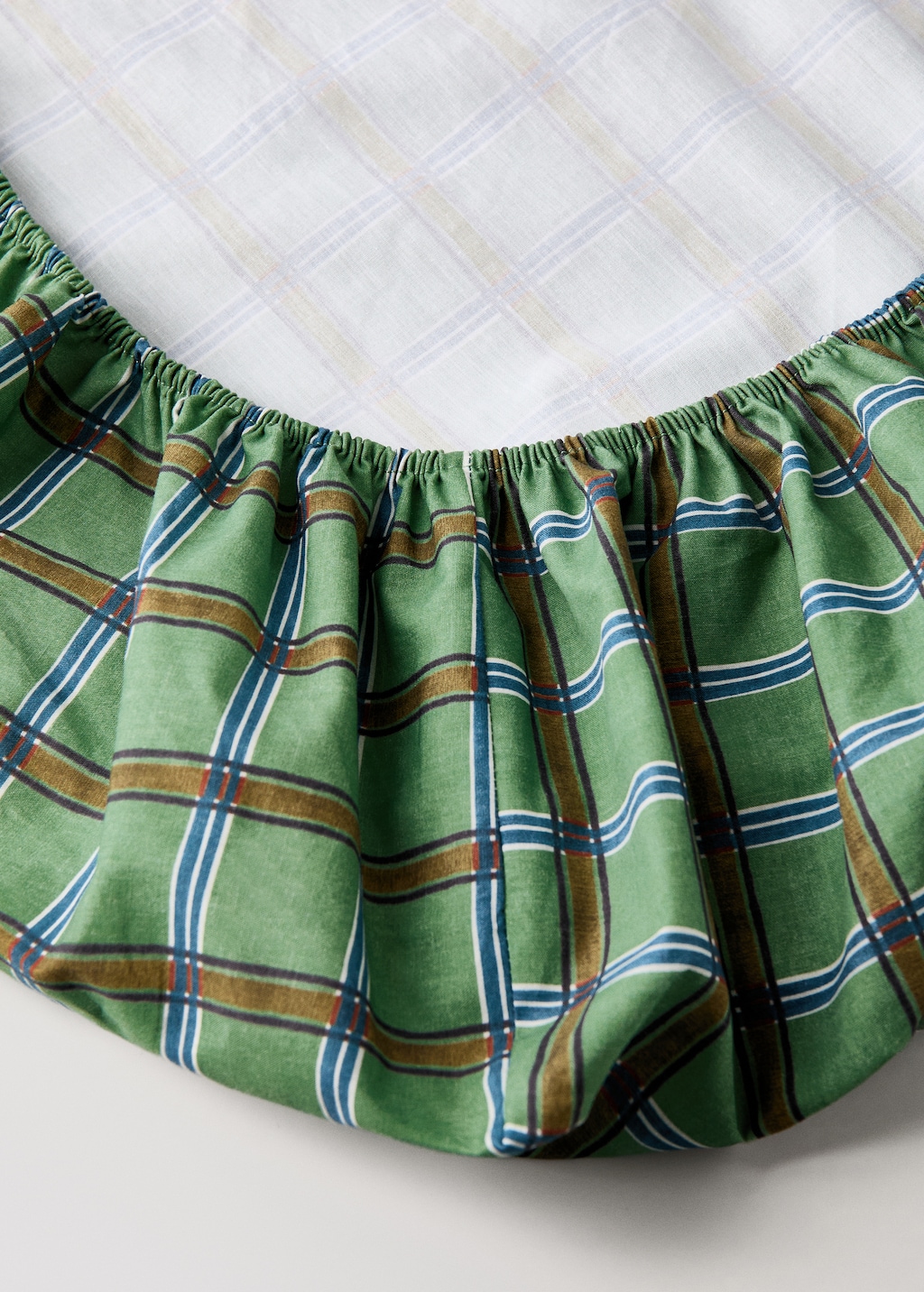 Percale cotton check-print fitted sheet for cot