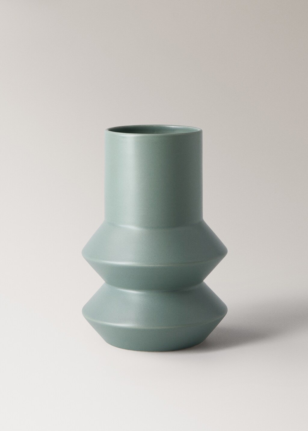 Totem earthenware jar