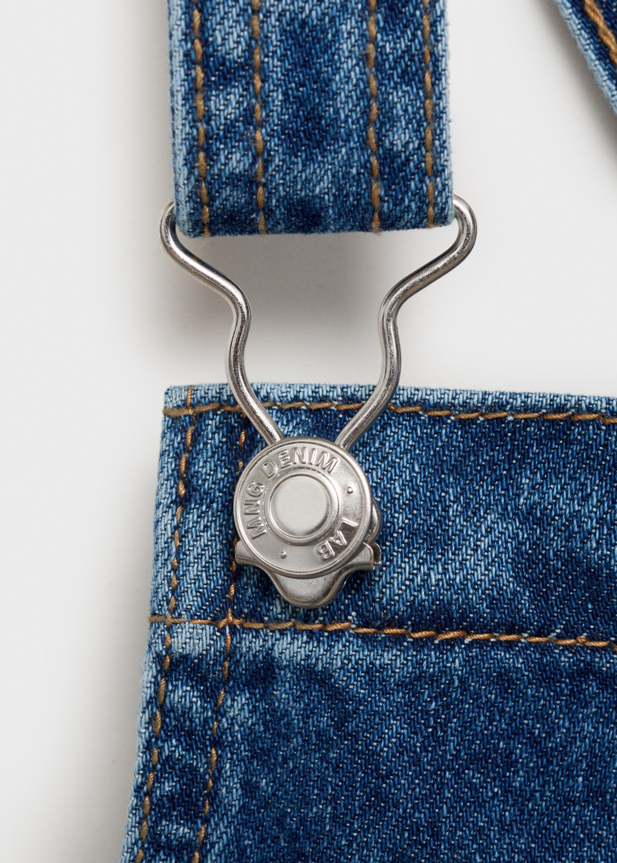 Short denim pinafore - Details of the article 8