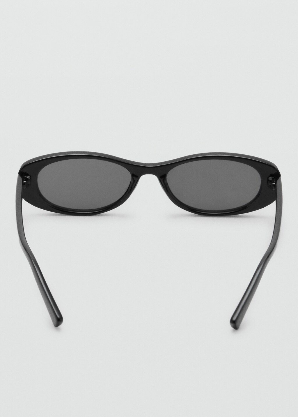 Oval-frame sunglasses