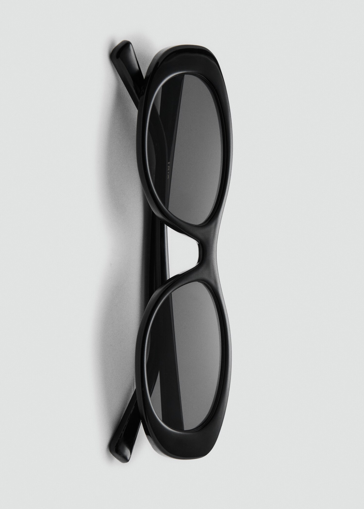Sonnenbrille mit ovaler Fassung - Detail des Artikels 2