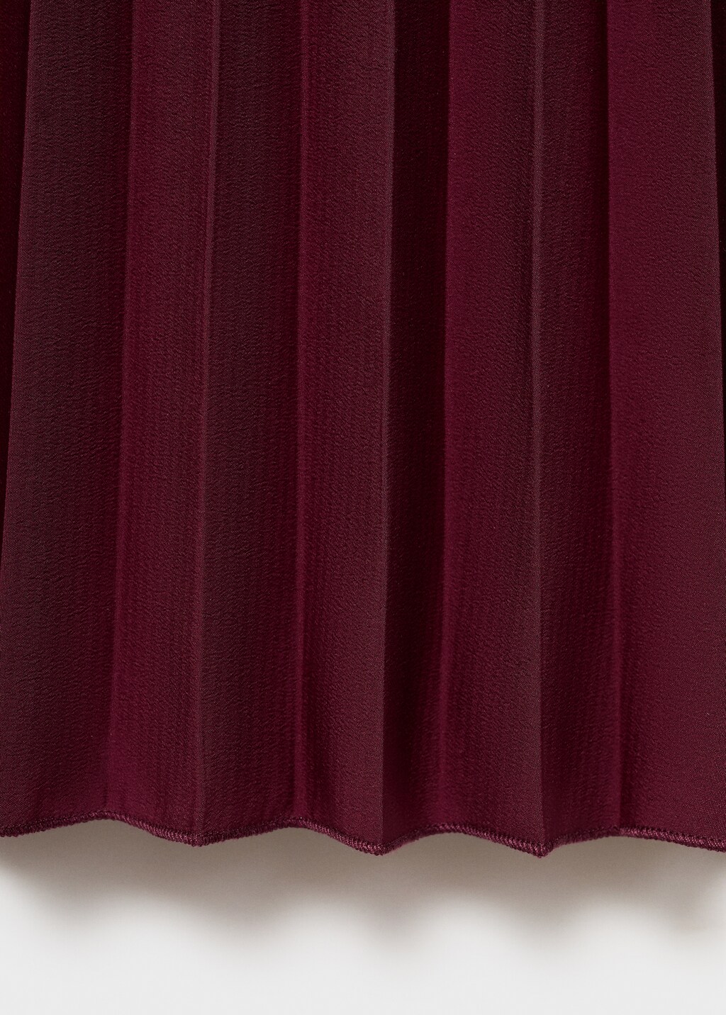 Long pleated skirt