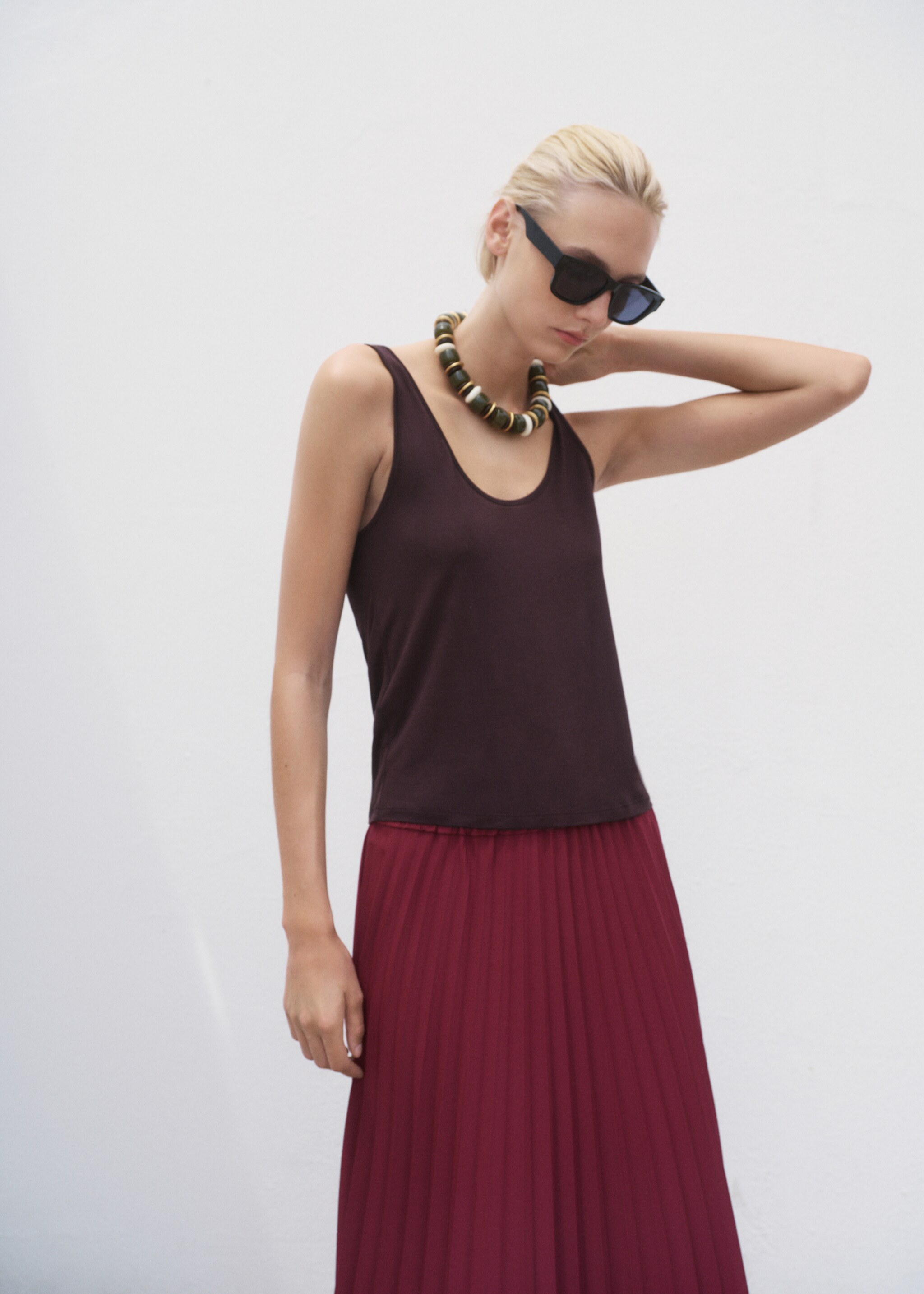 Pleated long skirt - Details of the article 1