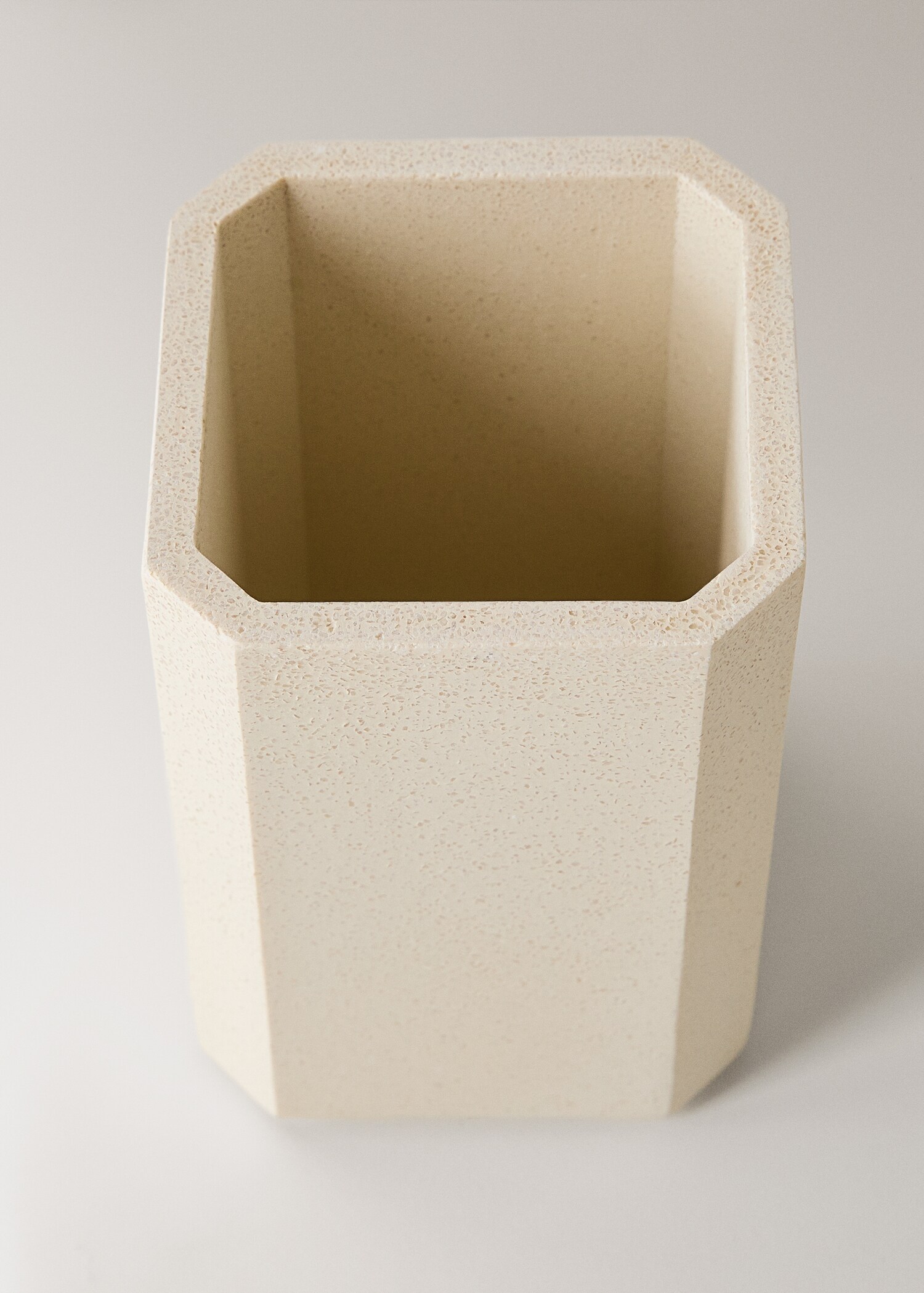 Square resin bathroom tumbler - Details of the article 1