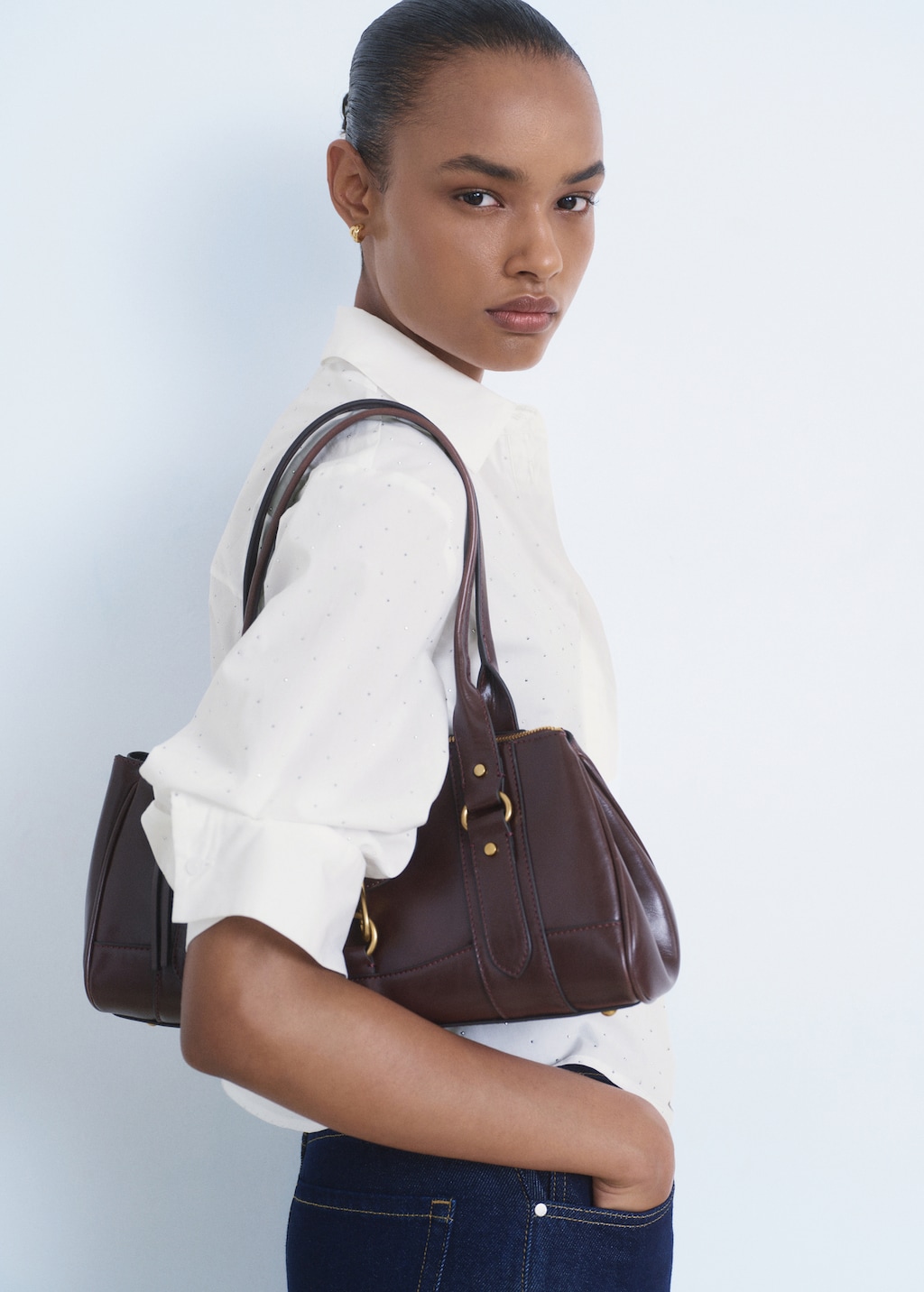 トップス STONE  Rhinestone cropped shirt - Women | MANGO USA