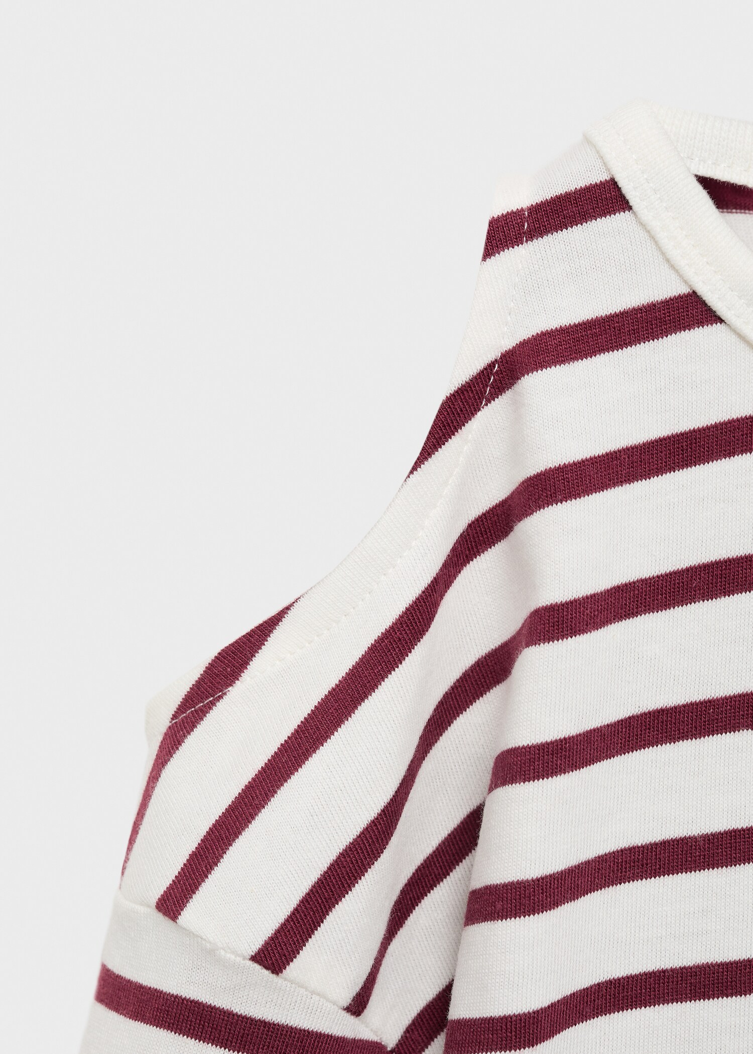T-shirt às riscas com abertura - Pormenor do artigo 0