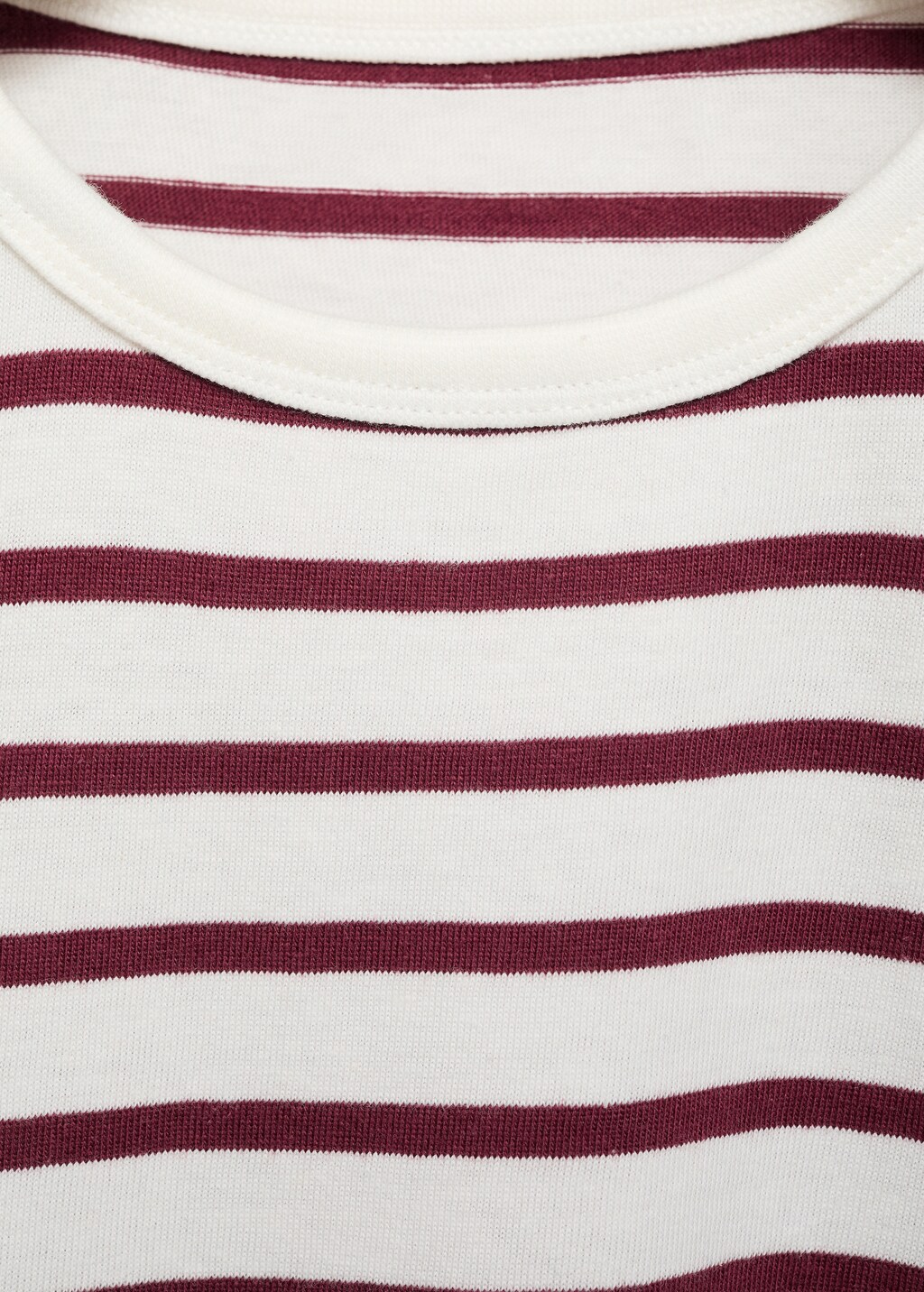 Striped t-shirt with cut-out