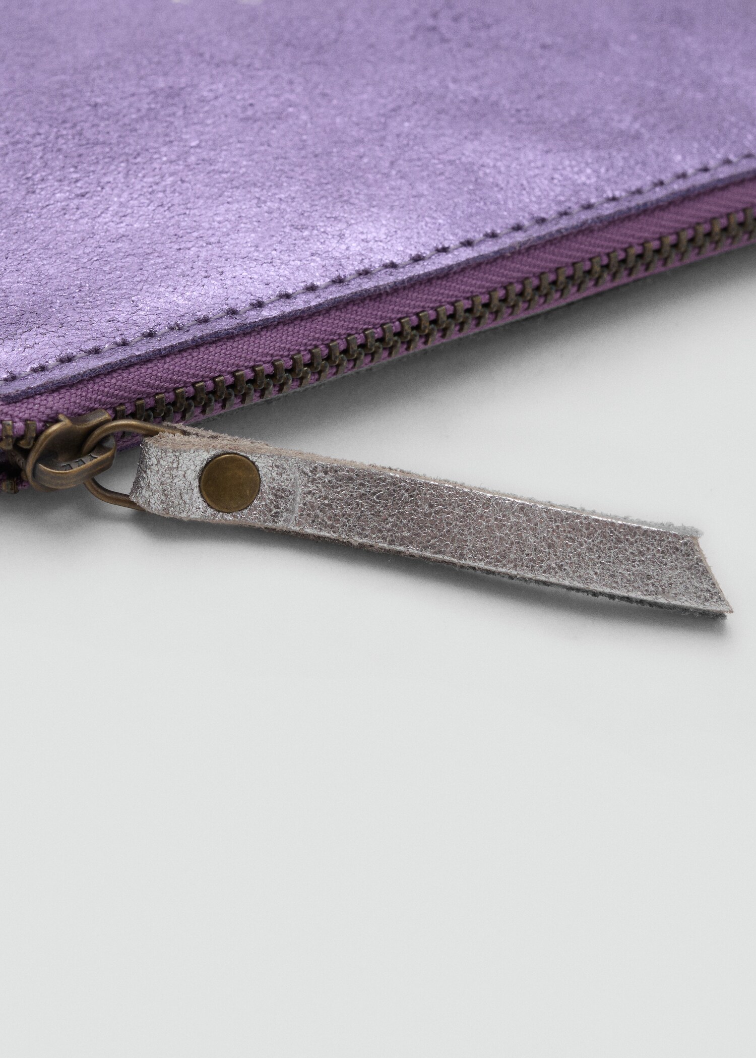 Leder-Geldbörse mit Metallic-Effekt - Detail des Artikels 1