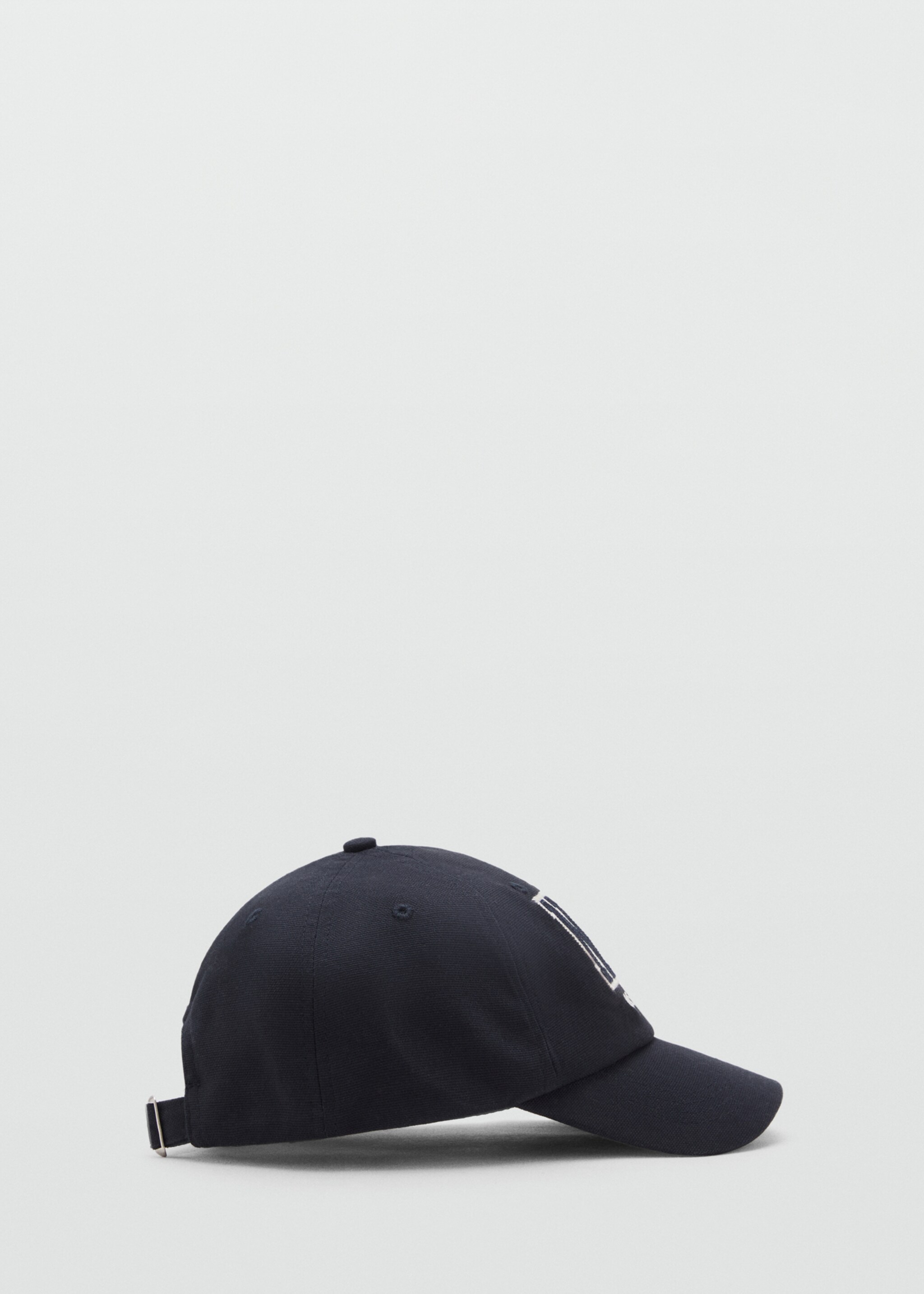 Casquette lettre brodée - Article sans modèle