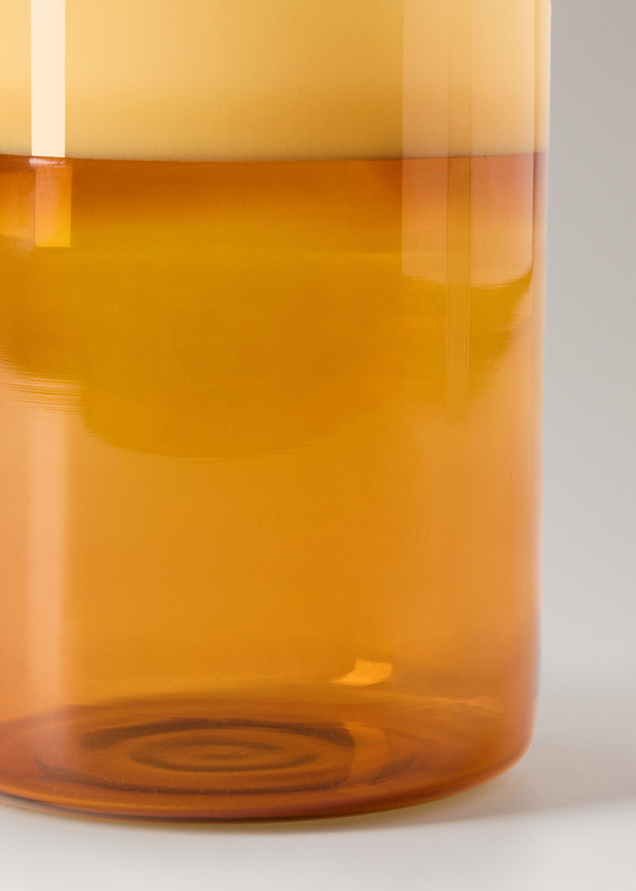 Borosilicate coloured glass vase - Details of the article 3, Ochre. Ref: 17093309-00.