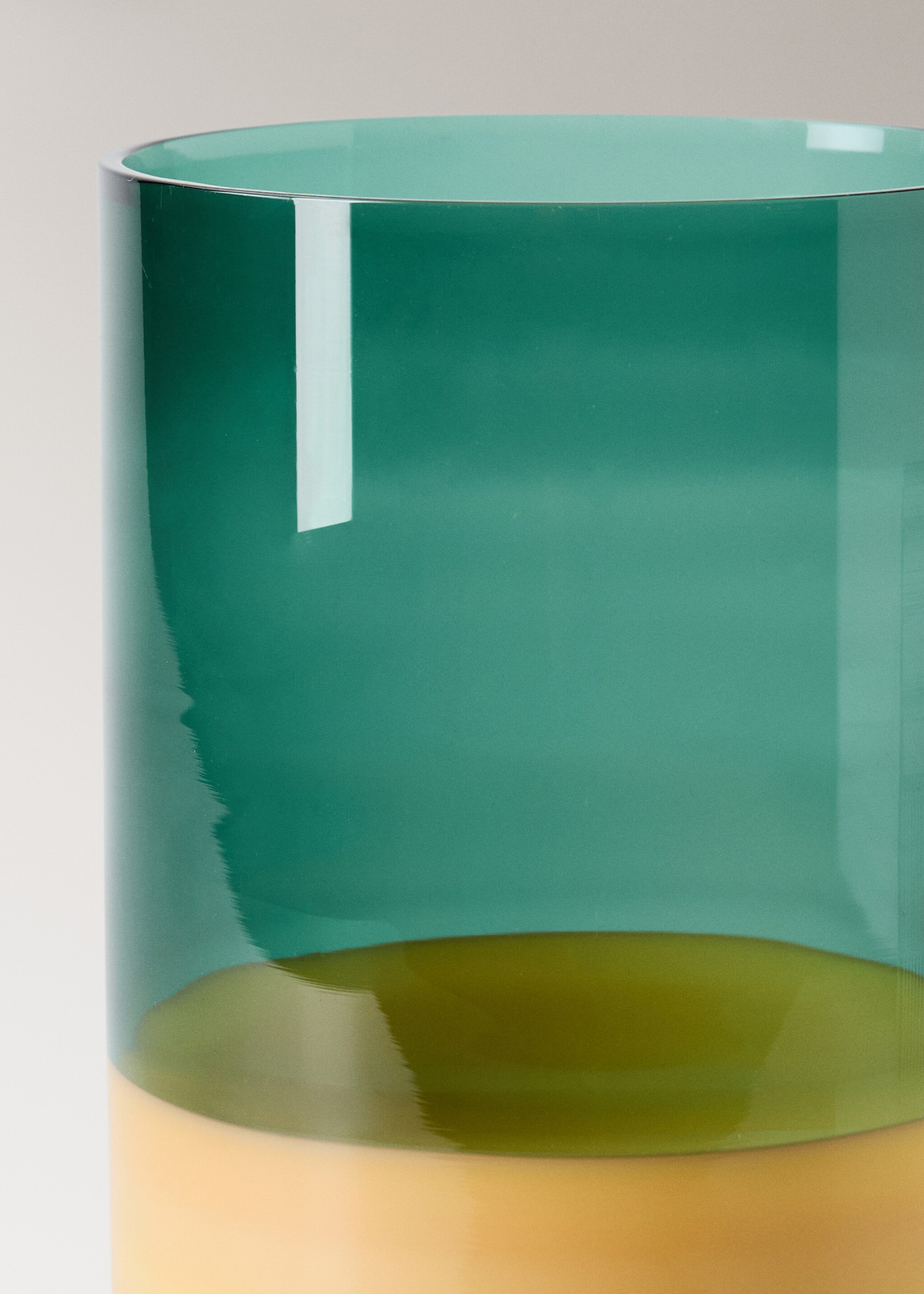 Borosilicate coloured glass vase - Details of the article 1, Green. Ref: 17093309-00.