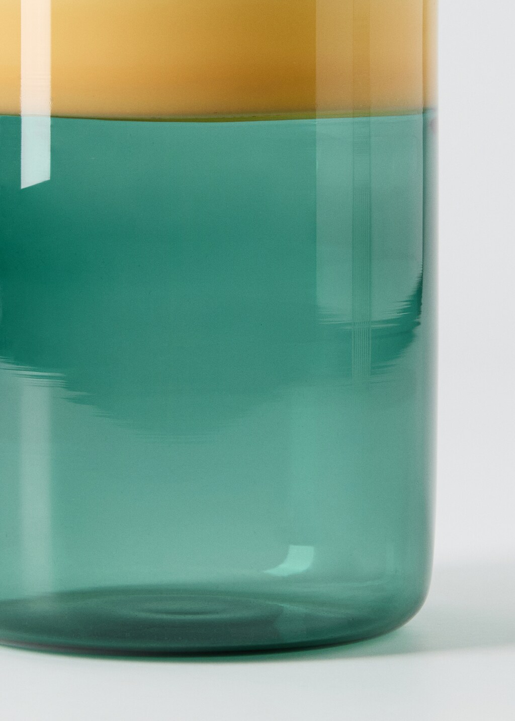Borosilicate colored glass vase