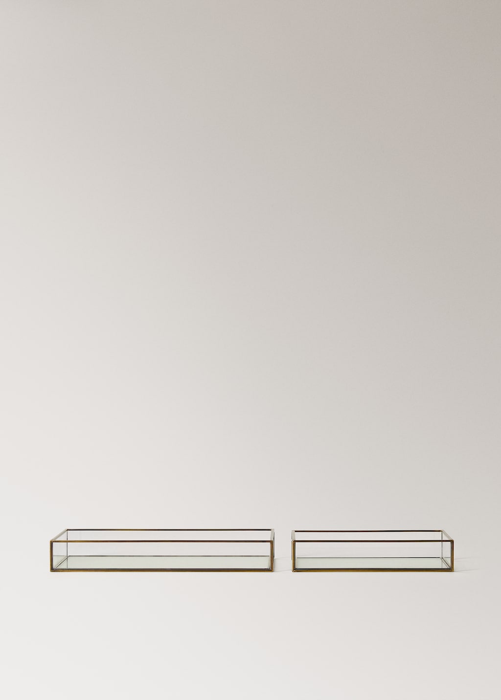 Small glass embossed decorative tray