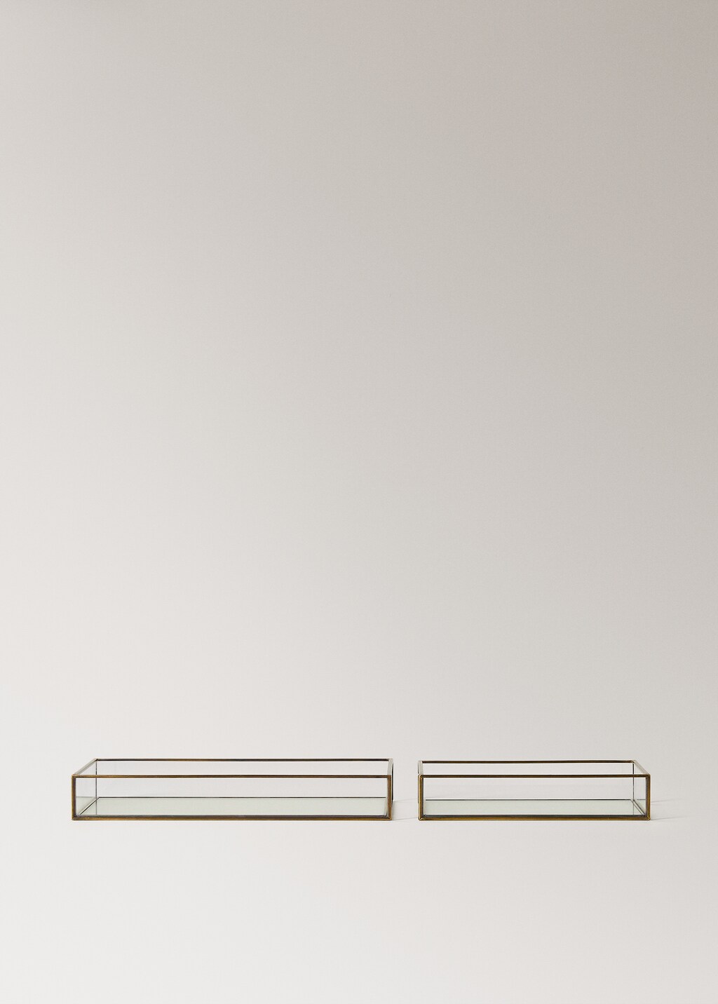 Small glass embossed decorative tray