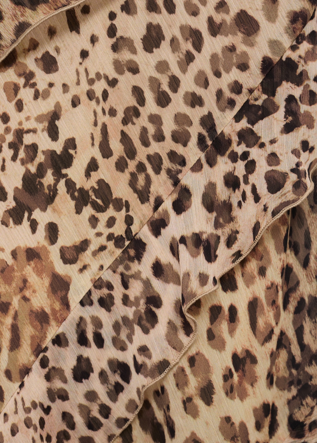 Leopard-print ruffle dress with opening