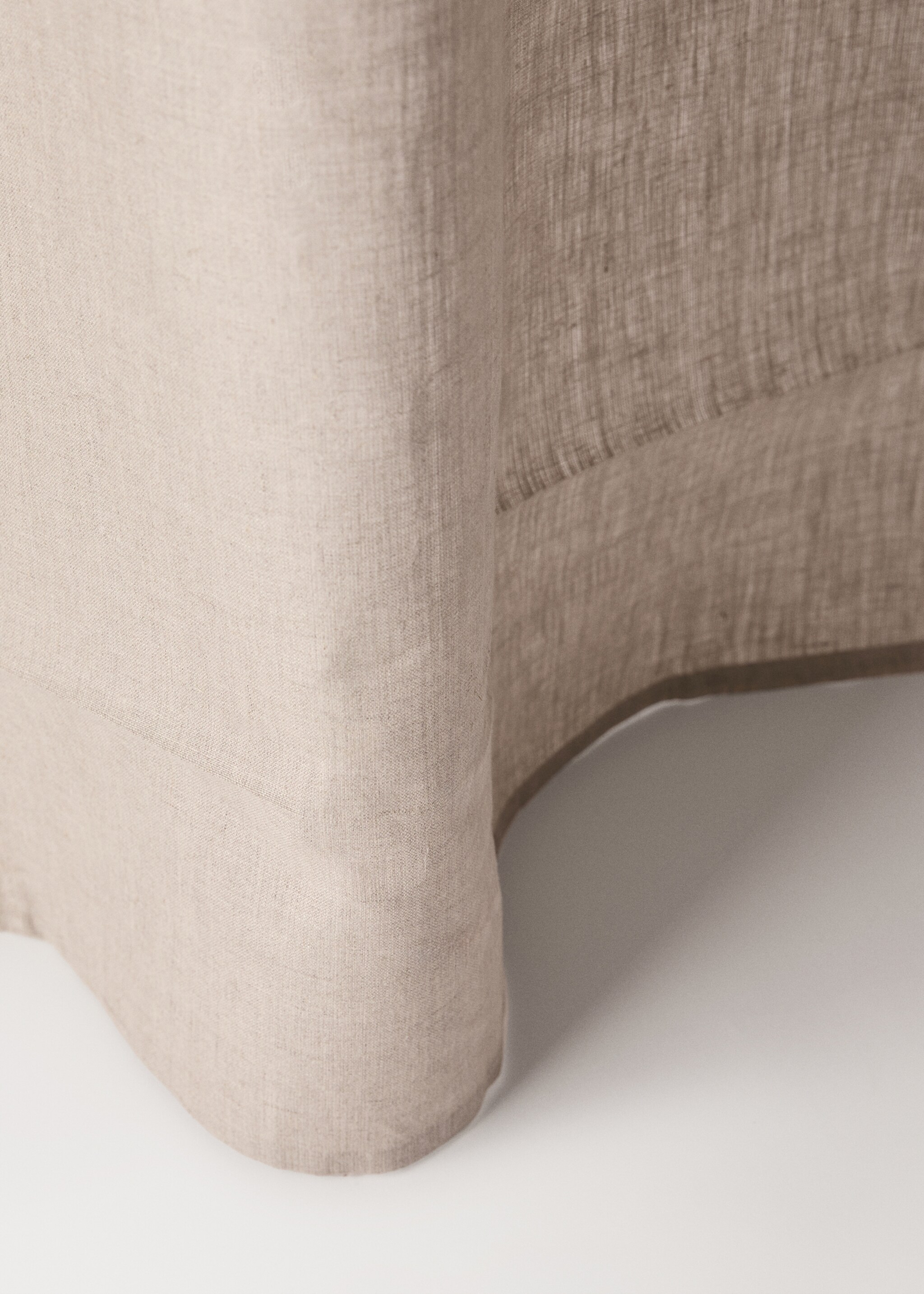 Linen curtain with frayed edge - Details of the article 2, Light/Pastel Brown. Ref: 17093332-00.