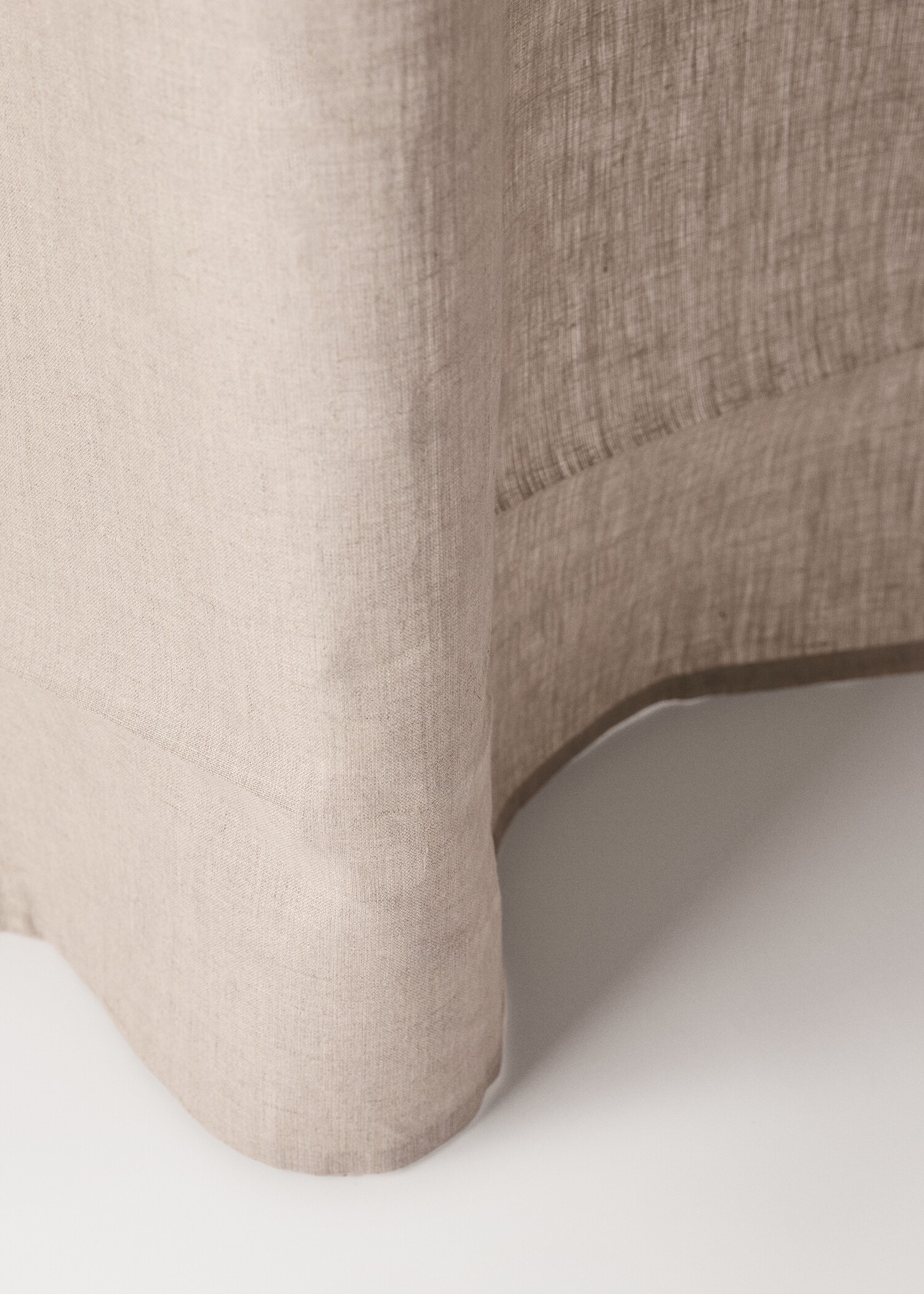 Linen curtain with frayed edge - Details of the article 2