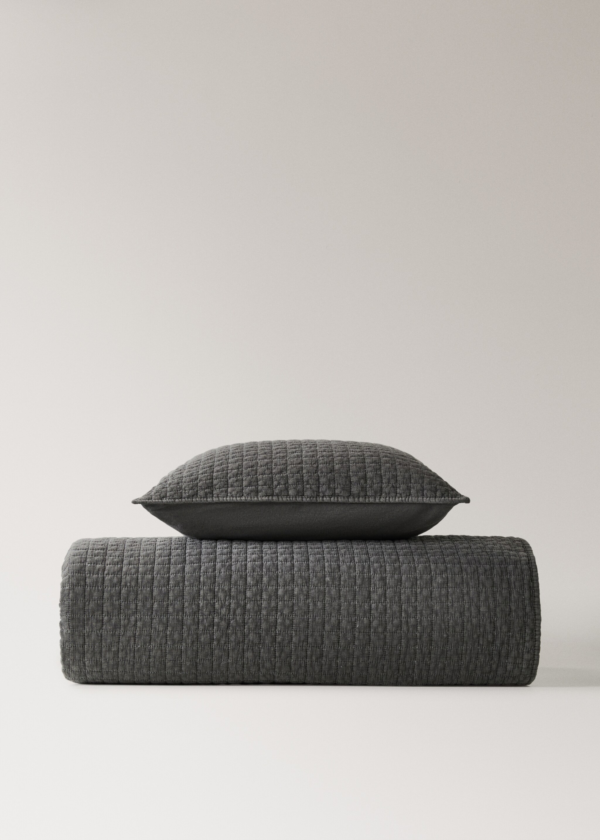 Cotton garment-dyed check bedspread for 150/160 cm bed - Details of the article 3
