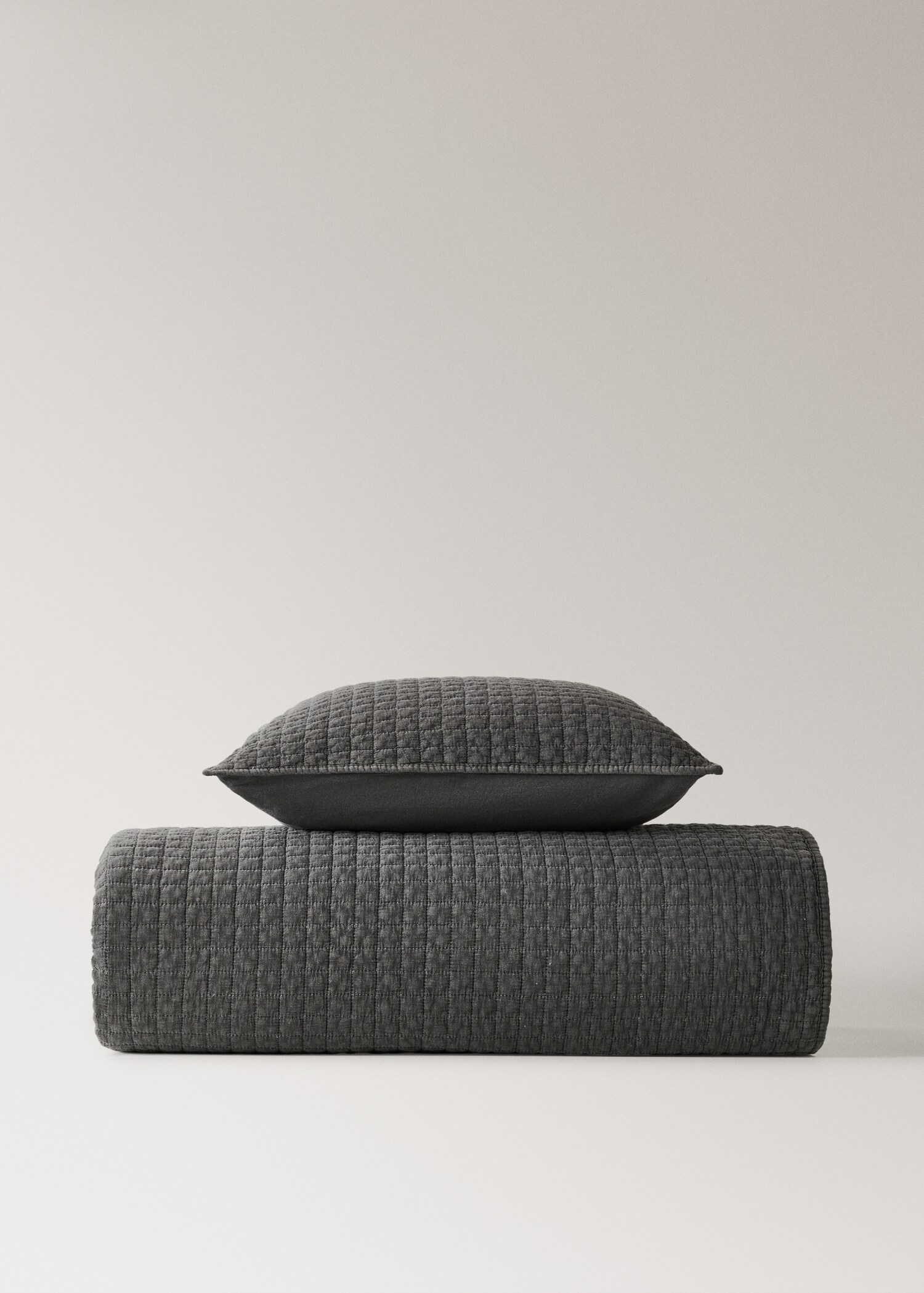 Cotton garment-dyed check bedspread for 150/160 cm bed - Details of the article 3
