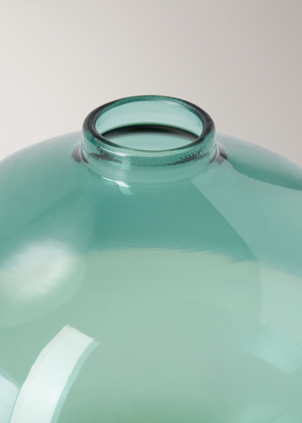 Borosilicate bud vase