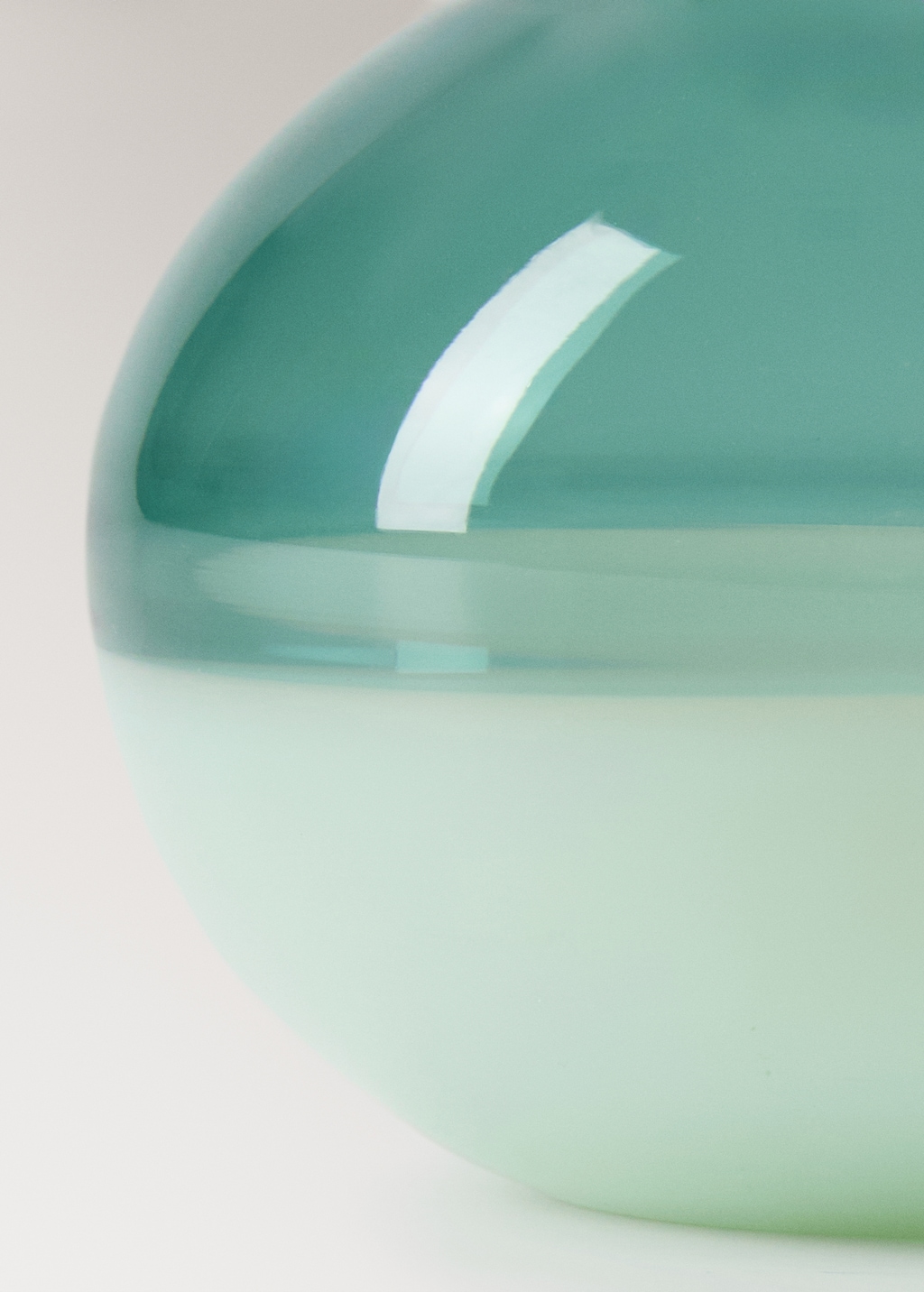 Borosilicate bud vase