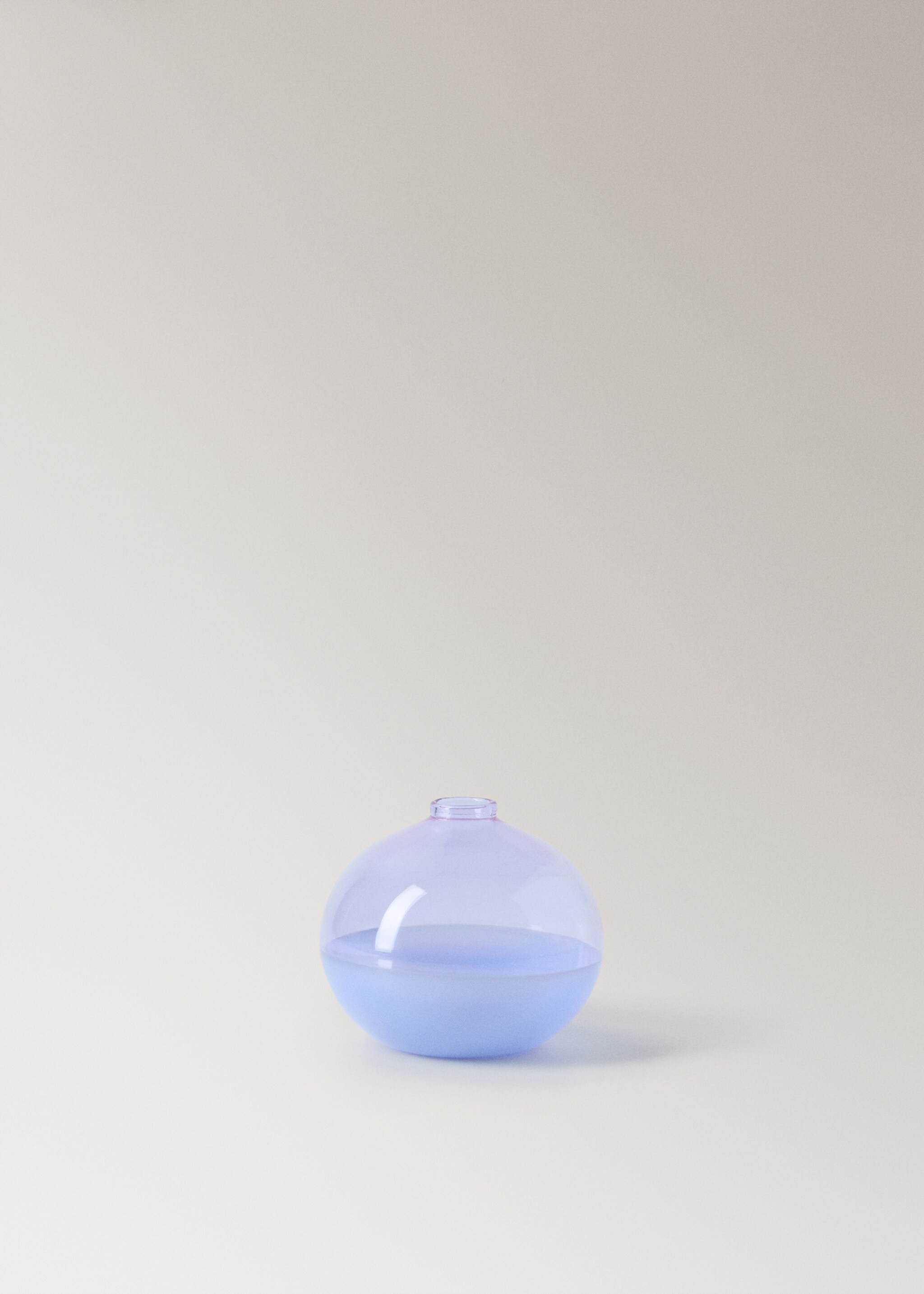 Borosilicate bud vase - Article without model, Lilac. Ref: 17093824-00.
