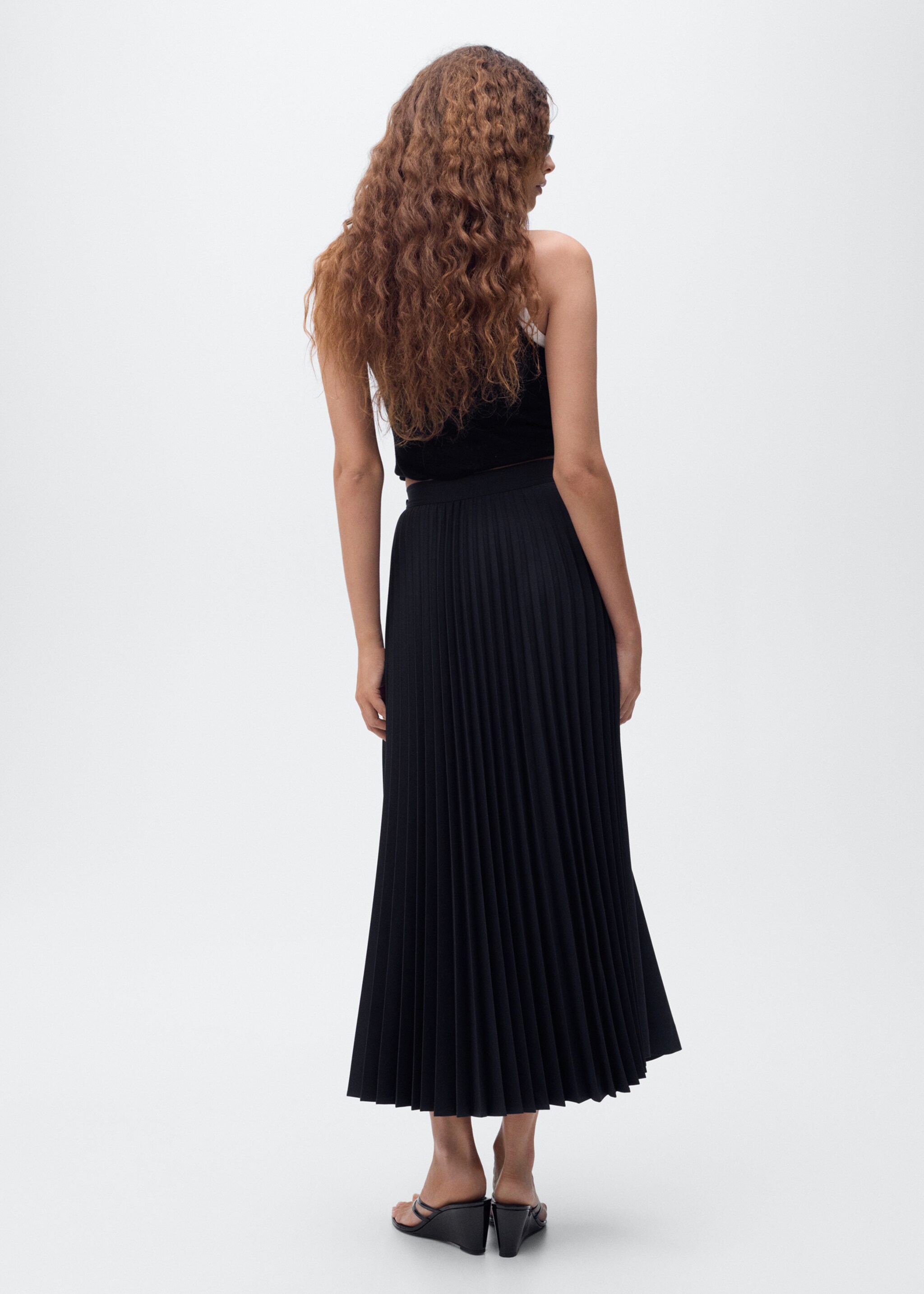 Pleated crossover skirt - Reverse of the article, Navy. Ref: 17094070-00.