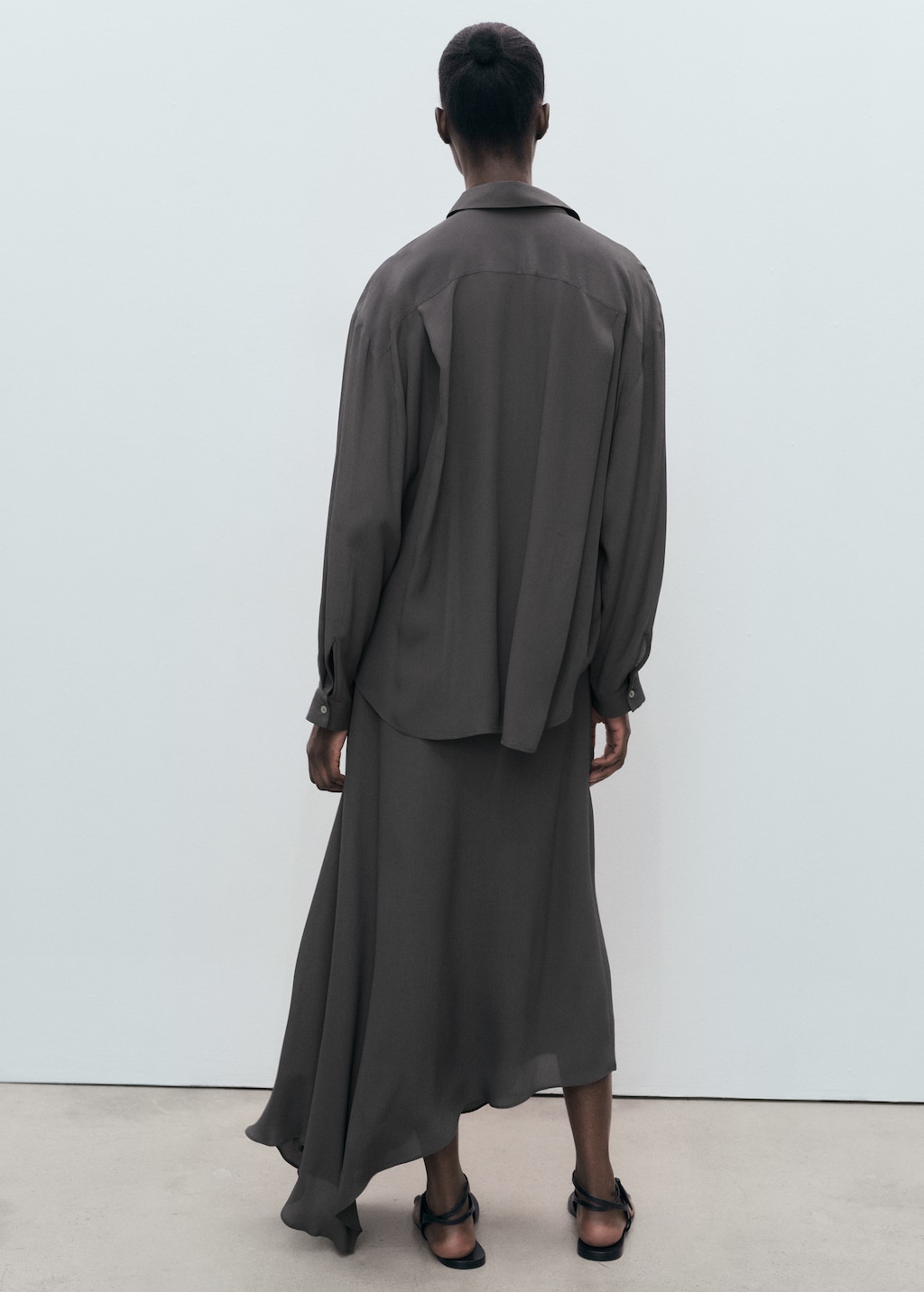 Asymmetrical maxi-skirt - Women | MANGO USA