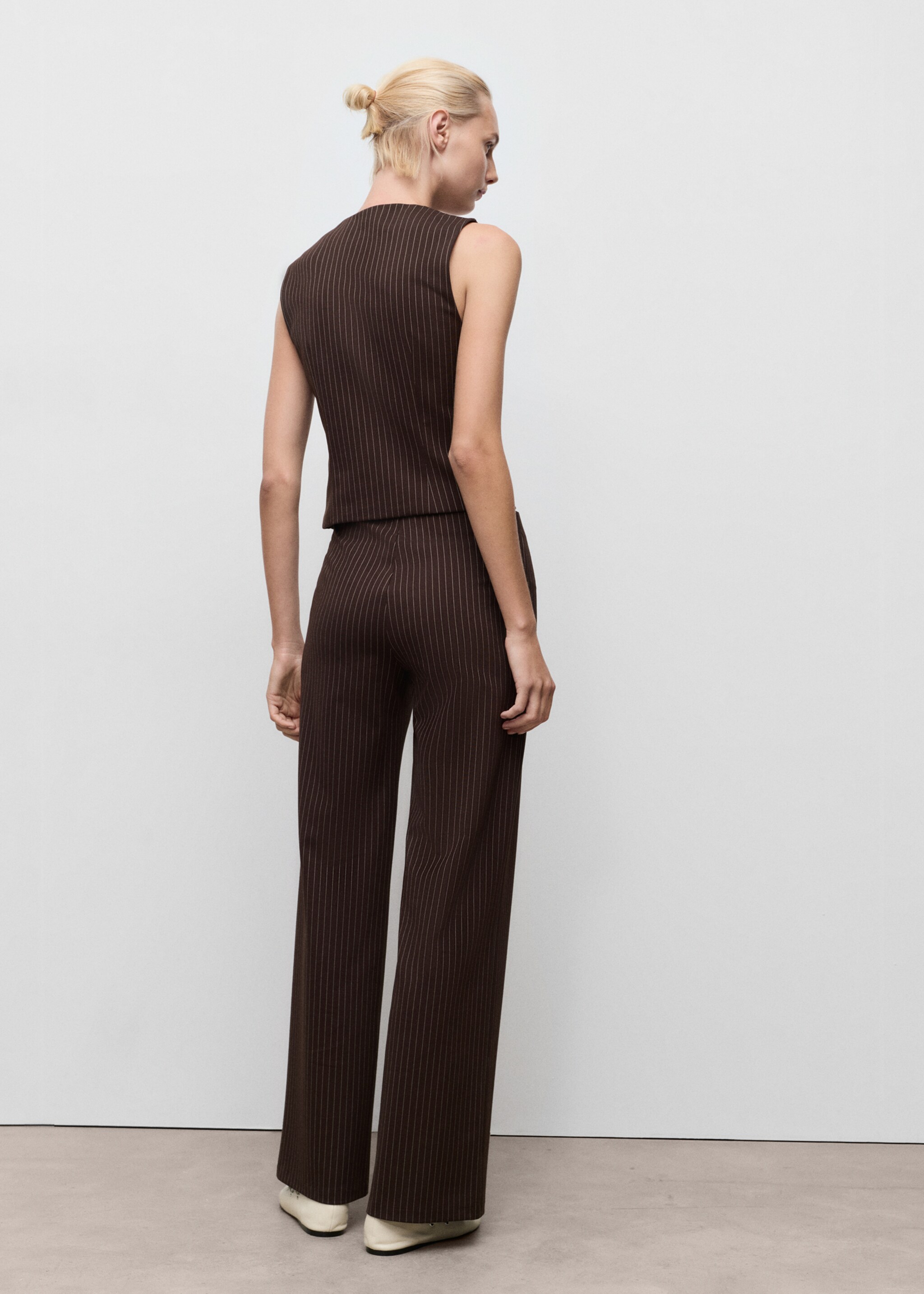 Pantalon droit taille élastique - Verso de l’article, Marron. Ref: 17094090-00.