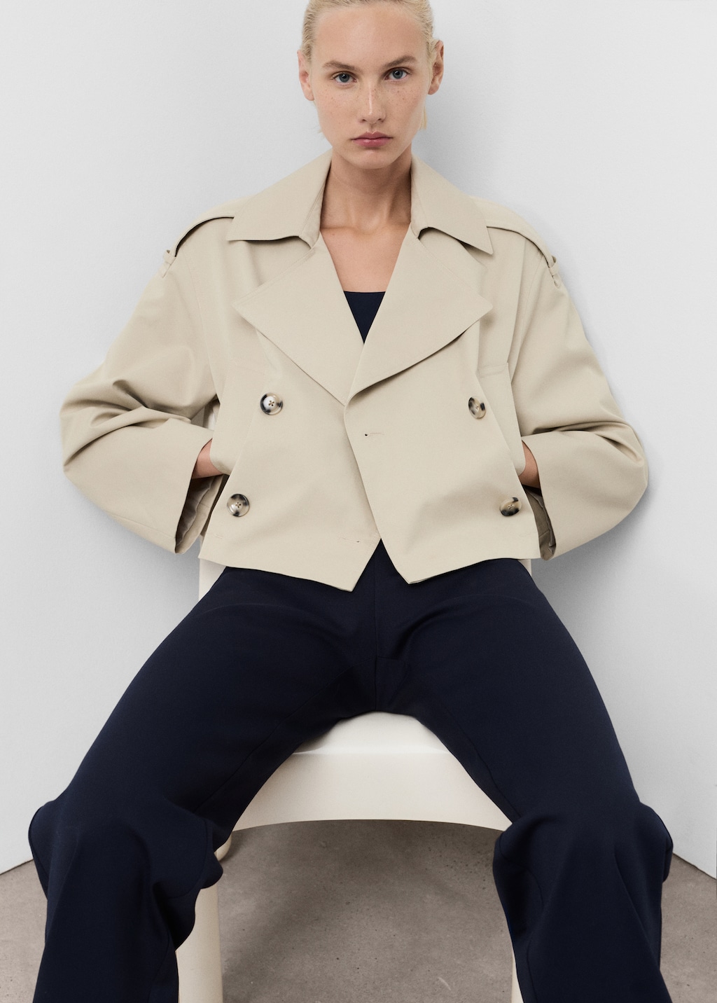 Straight-fit trousers with elastic waist - Women | MANGO Canada