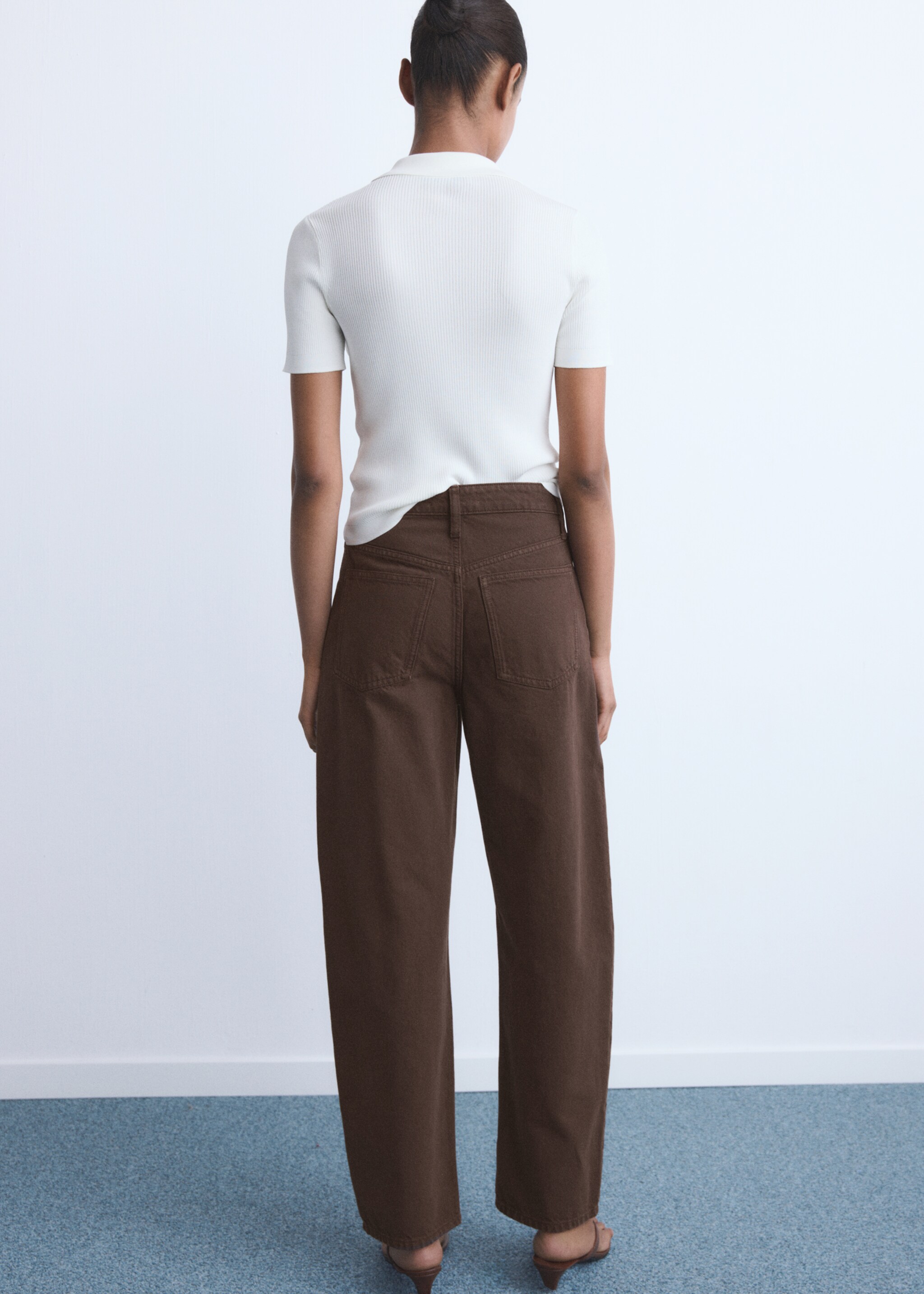 High-rise balloon jeans - Reverse of the article