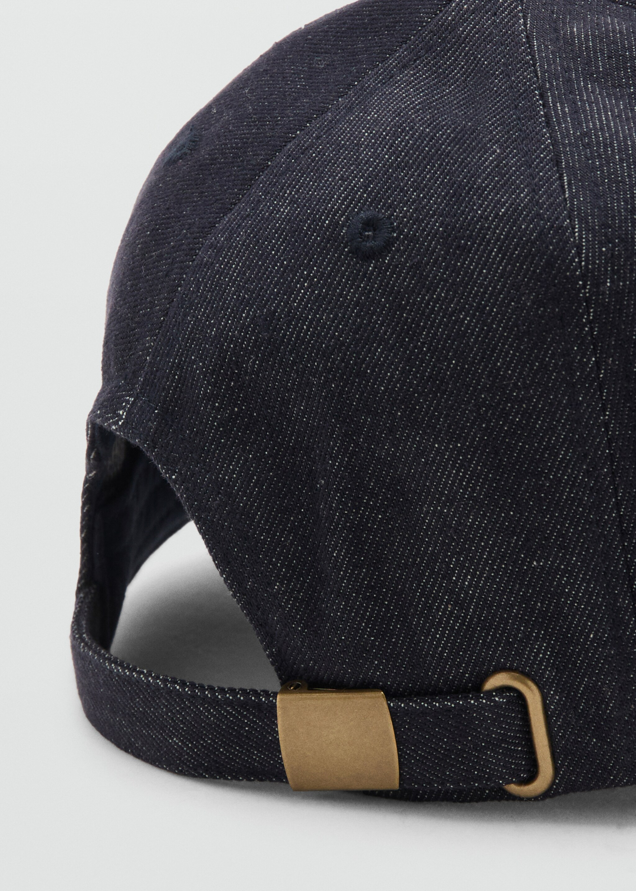Cotton cap with embroidered slogan - Details of the article 1